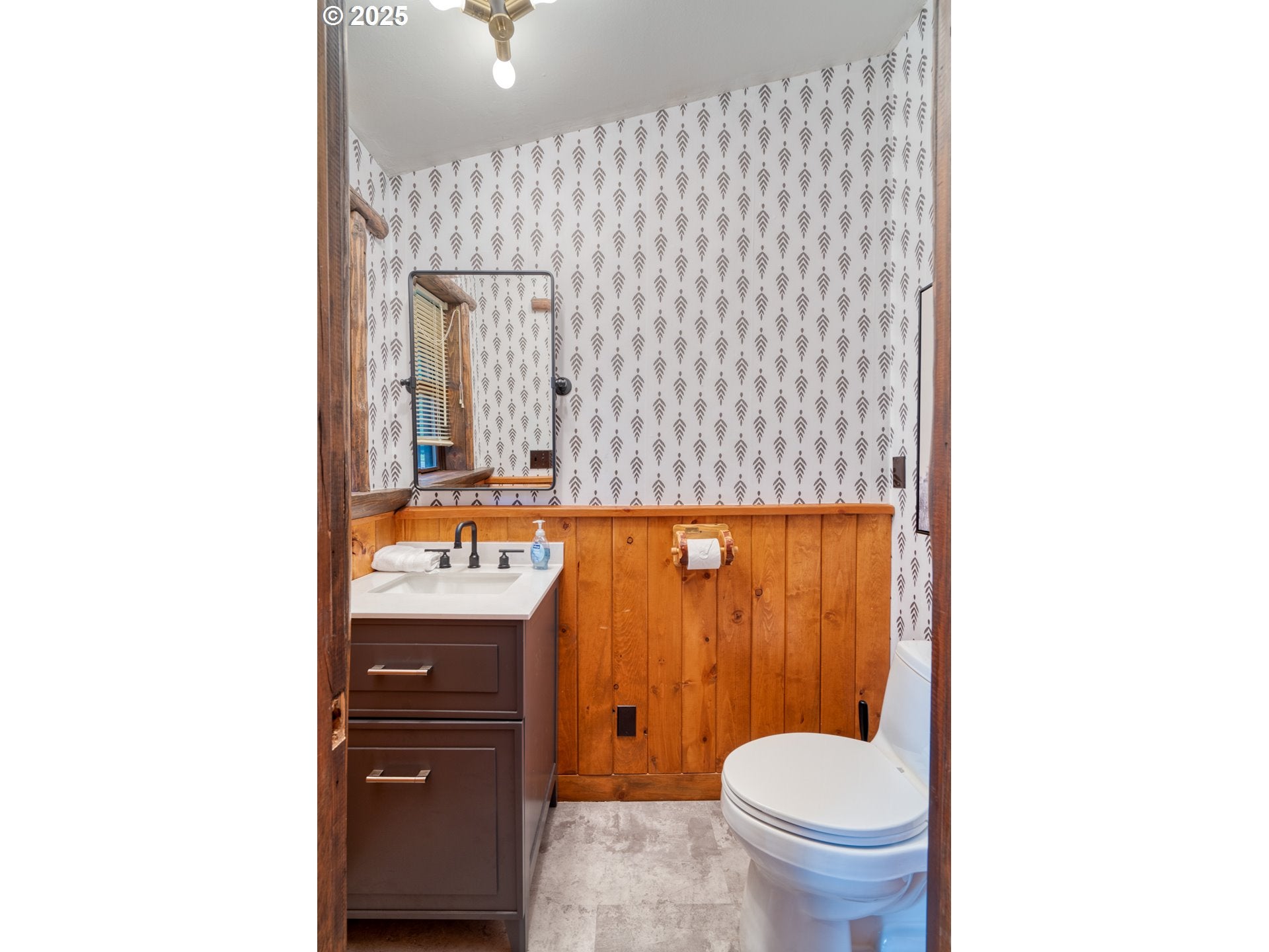 Welches, Oregon, 97067, United States, ,4 BathroomsBathrooms,Residential,Active,1764882