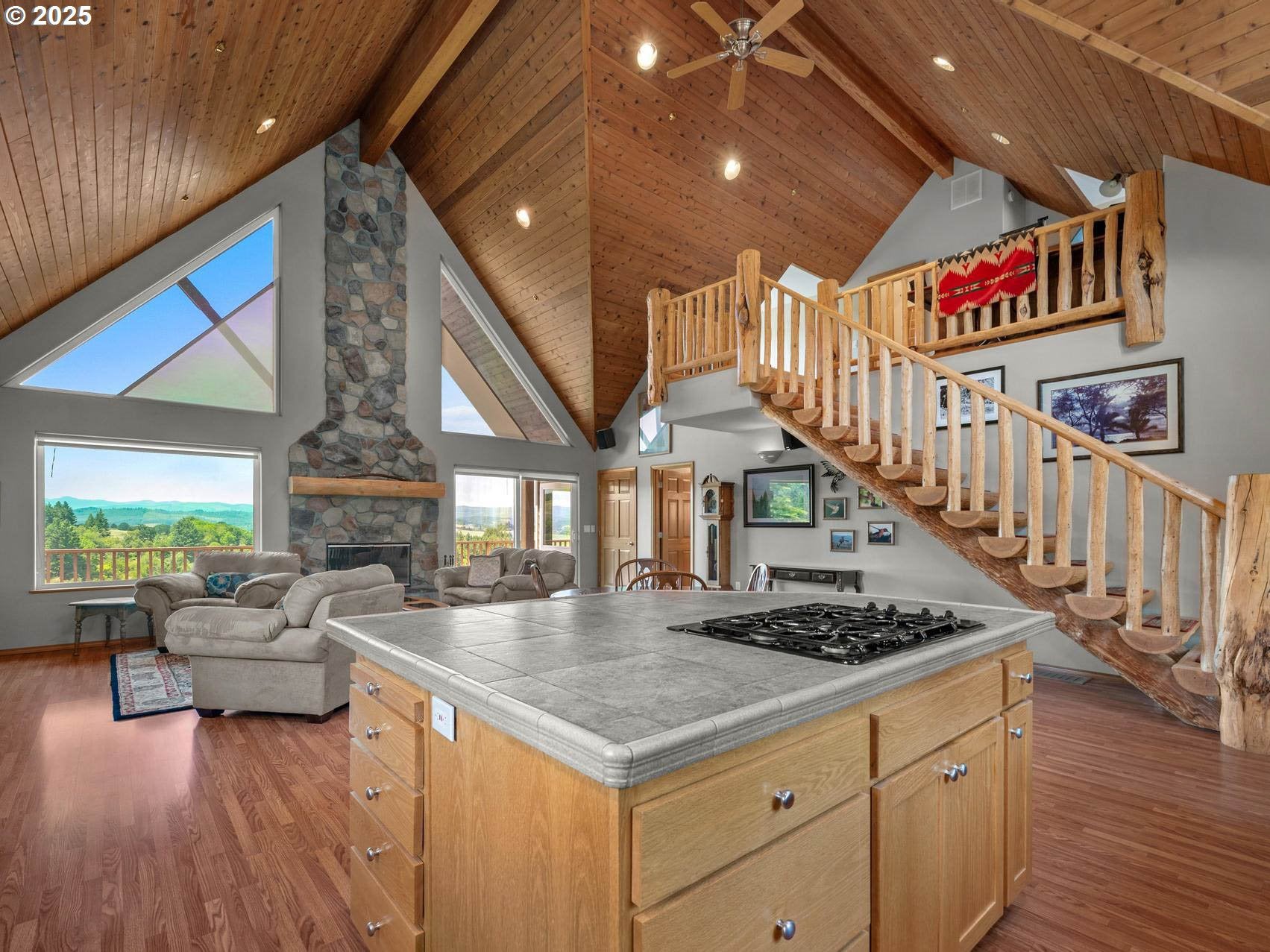 Gaston, Oregon, 97119, United States, 2 Bedrooms Bedrooms, ,3 BathroomsBathrooms,Residential,Active,1860287