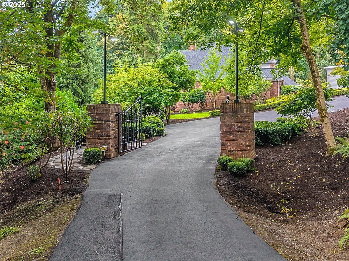Rainier, Oregon, 97048, United States, 4 Bedrooms Bedrooms, ,5 BathroomsBathrooms,Residential,Active,1936128