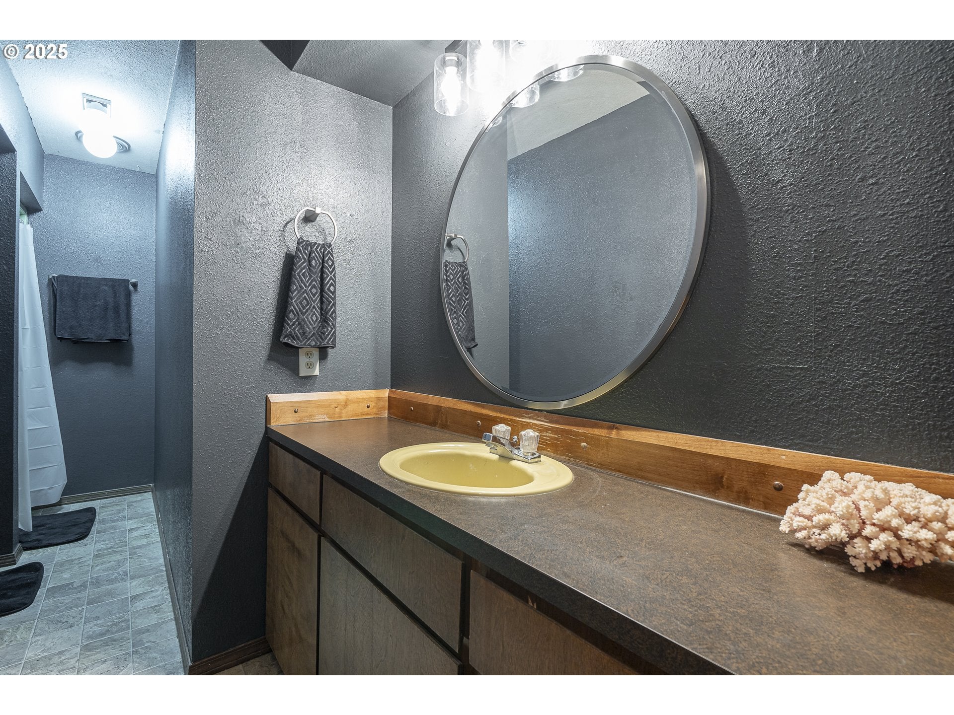 Mcminnville, Oregon, 97128, United States, 4 Bedrooms Bedrooms, ,3 BathroomsBathrooms,Residential,Active,1853796