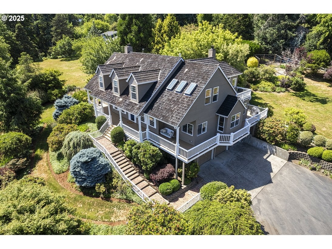 Lake Oswego, Oregon, 97034, United States, 3 Bedrooms Bedrooms, ,3 BathroomsBathrooms,Residential,Active,1862857