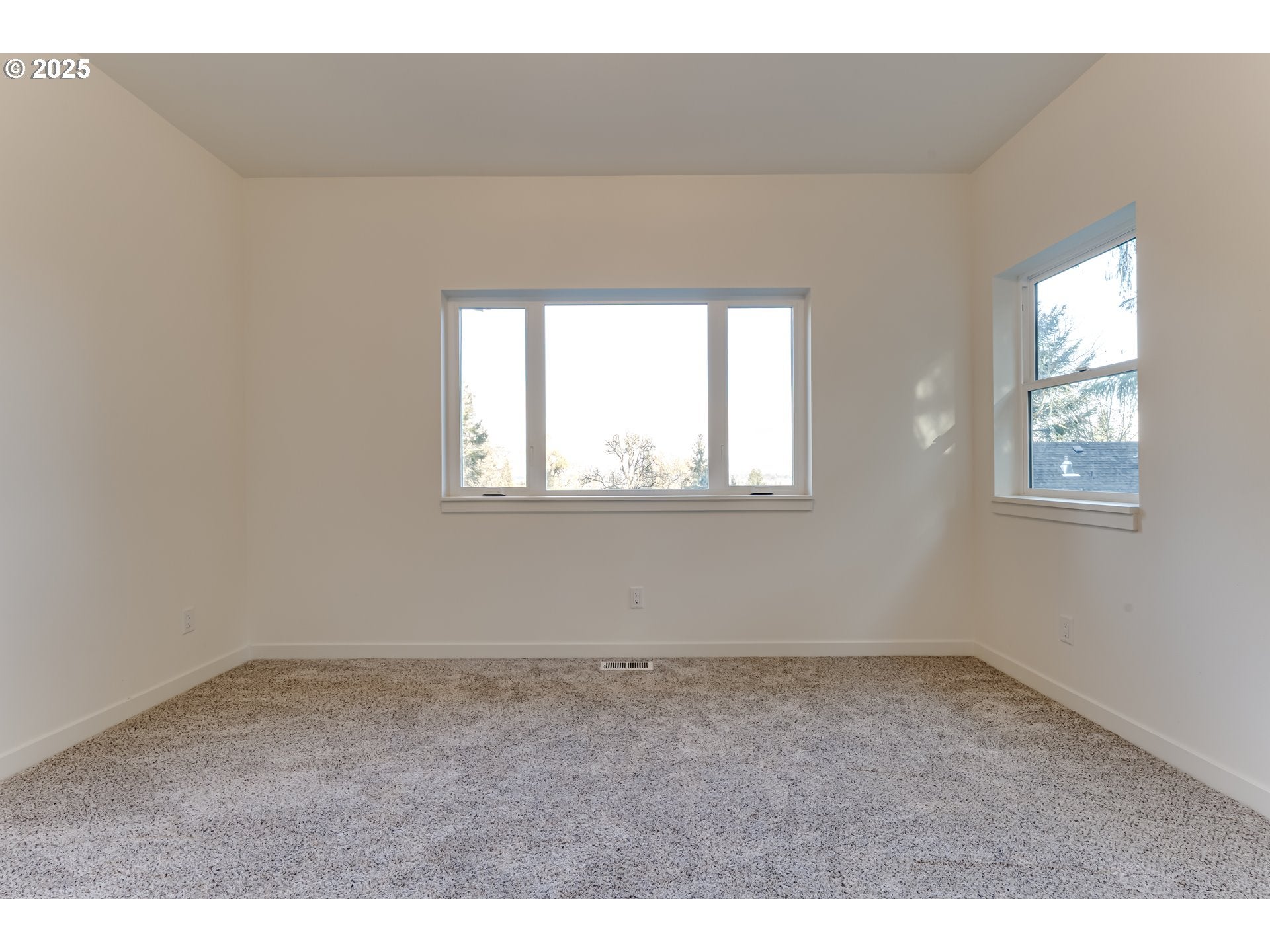 Eugene, Oregon, 97405, United States, 4 Bedrooms Bedrooms, ,3 BathroomsBathrooms,Residential,Active,2000223