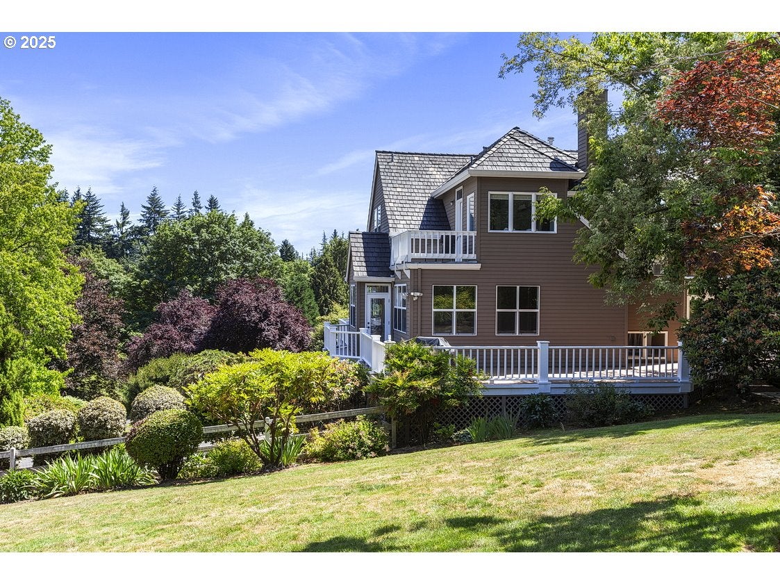 Lake Oswego, Oregon, 97034, United States, 3 Bedrooms Bedrooms, ,3 BathroomsBathrooms,Residential,Active,1862857
