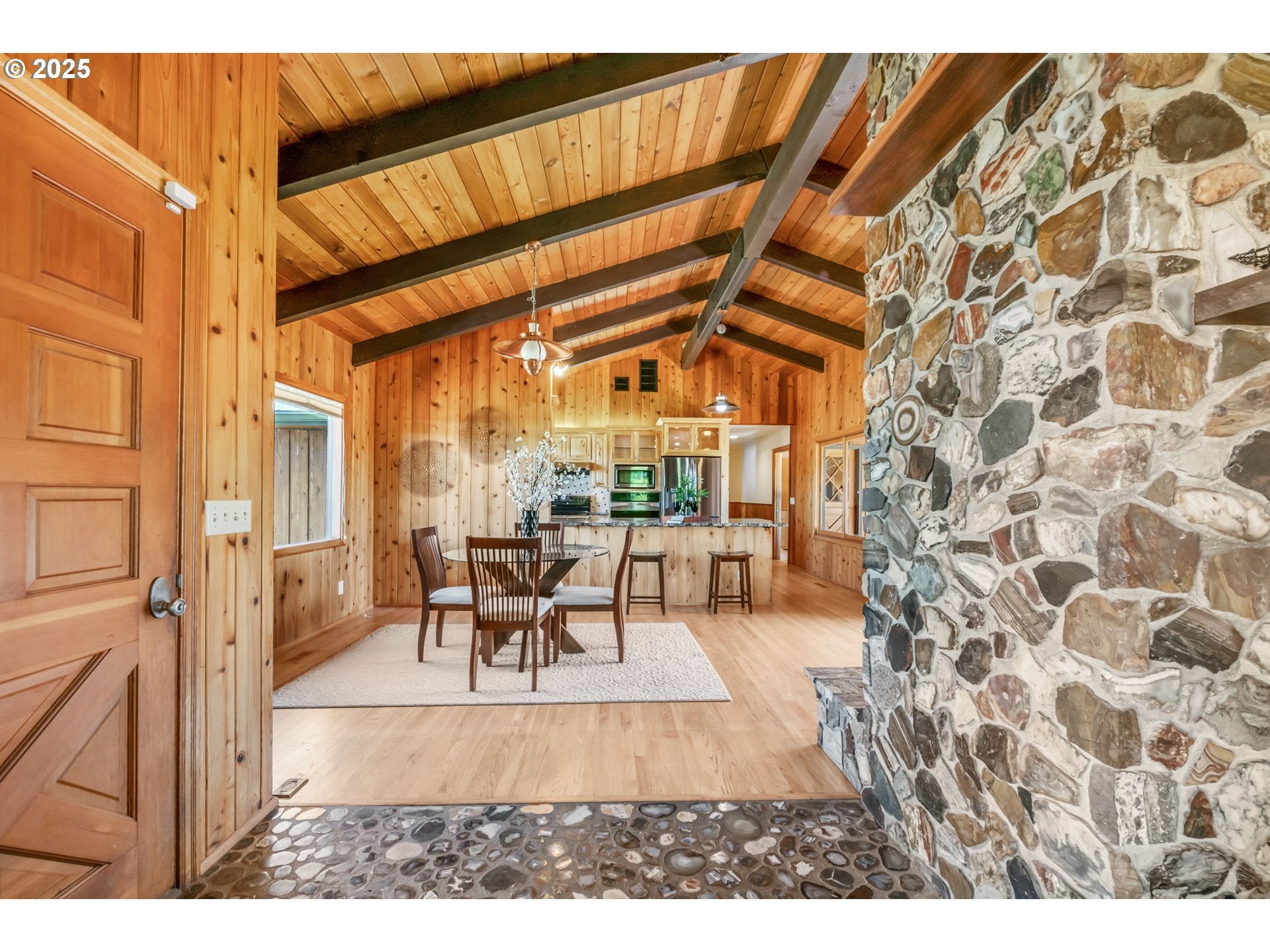 Creswell, Oregon, 97426, United States, 3 Bedrooms Bedrooms, ,3 BathroomsBathrooms,Residential,Active,1888984