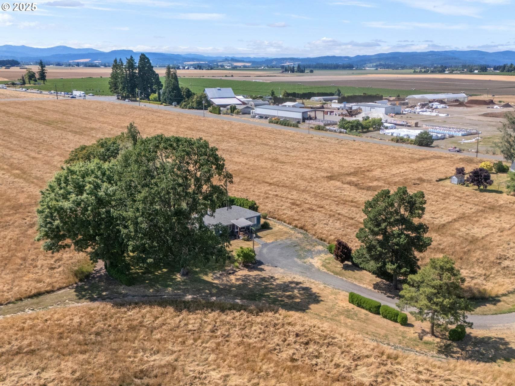 Hillsboro, Oregon, 97124, United States, 2 Bedrooms Bedrooms, ,1 BathroomBathrooms,Residential,Active,1899210