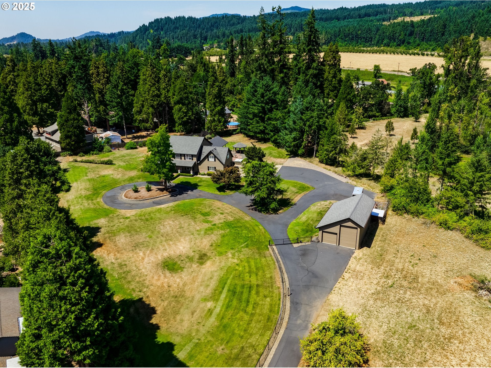 Springfield, Oregon, 97478, United States, 4 Bedrooms Bedrooms, ,3 BathroomsBathrooms,Residential,Active,1904190