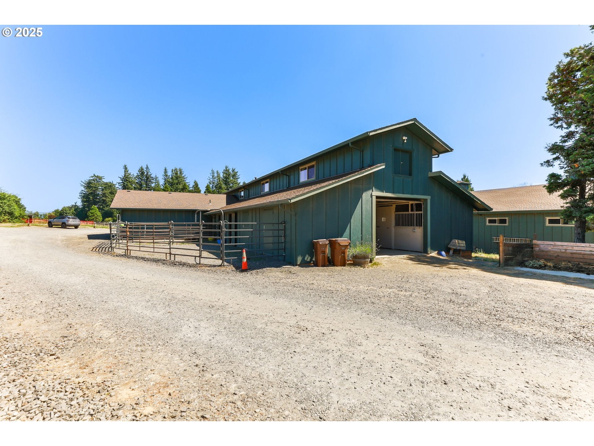 Troutdale, Oregon, 97060, United States, 4 Bedrooms Bedrooms, ,3 BathroomsBathrooms,Residential,Active,1898028