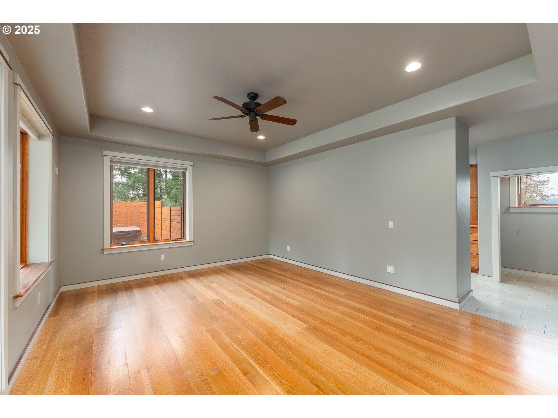 Roseburg, Oregon, 97471, United States, 3 Bedrooms Bedrooms, ,4 BathroomsBathrooms,Residential,Active,1941136