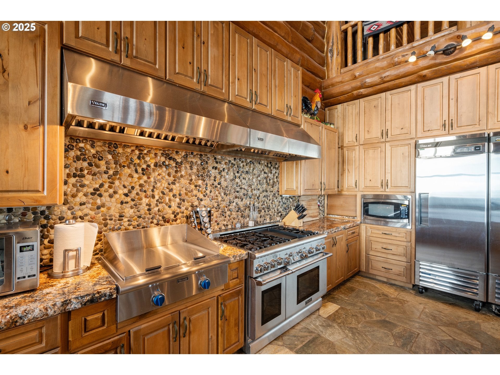 Gold Beach, Oregon, 97444, United States, 4 Bedrooms Bedrooms, ,5 BathroomsBathrooms,Residential,Active,1764520