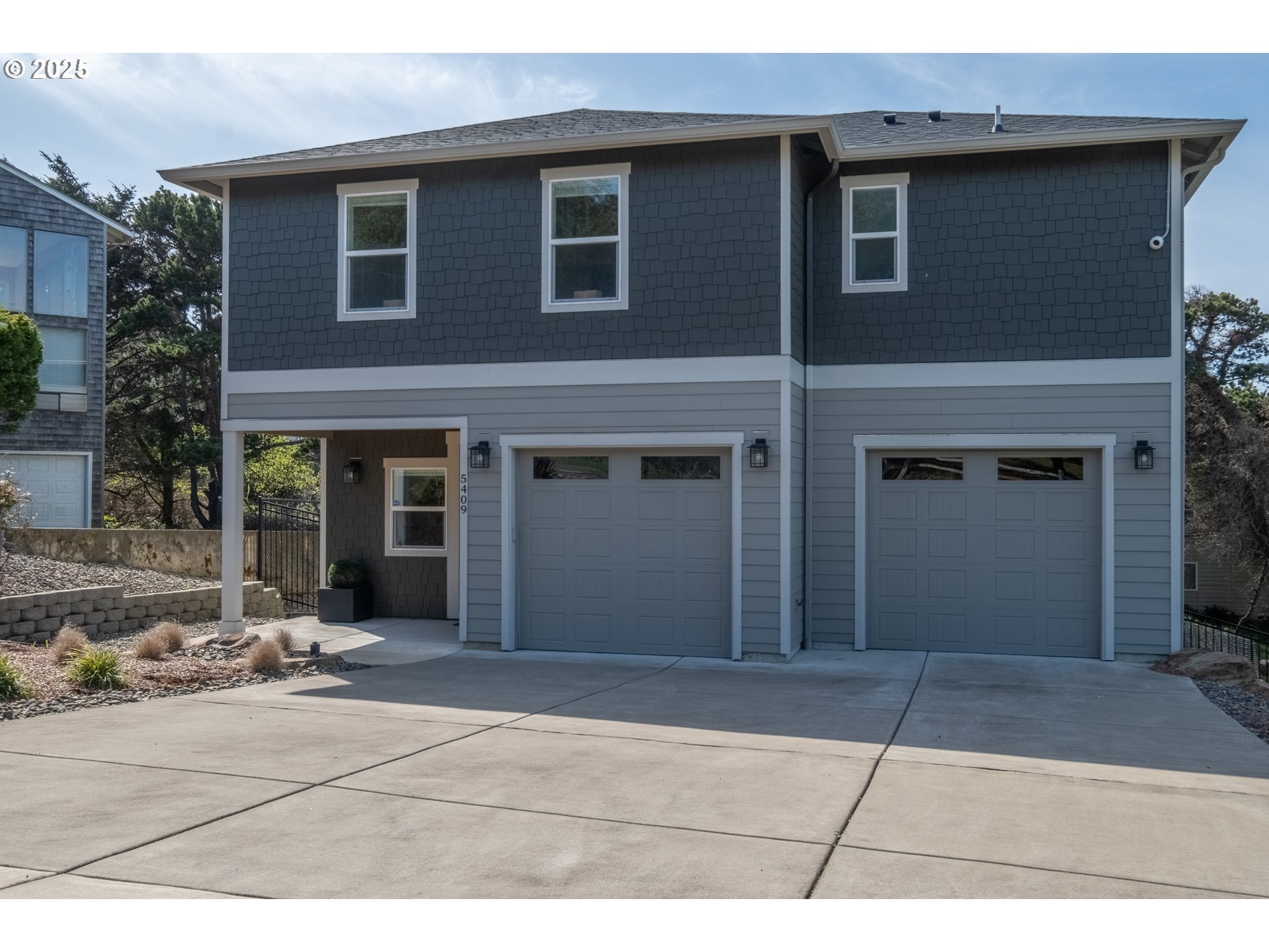 Lincoln City, Oregon, 97367, United States, ,3 BathroomsBathrooms,Residential,Active,1762851