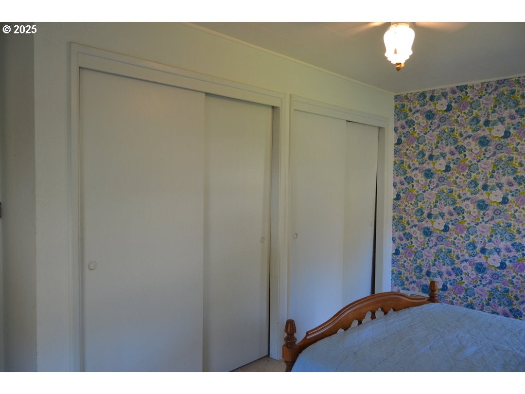 Grants Pass, Oregon, 97526, United States, 4 Bedrooms Bedrooms, ,2 BathroomsBathrooms,Residential,Active,1973321