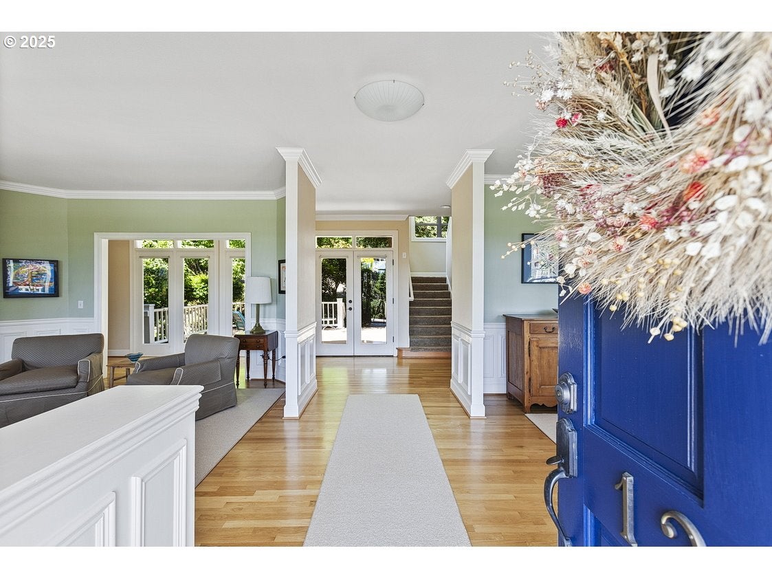 Lake Oswego, Oregon, 97034, United States, 3 Bedrooms Bedrooms, ,3 BathroomsBathrooms,Residential,Active,1862857