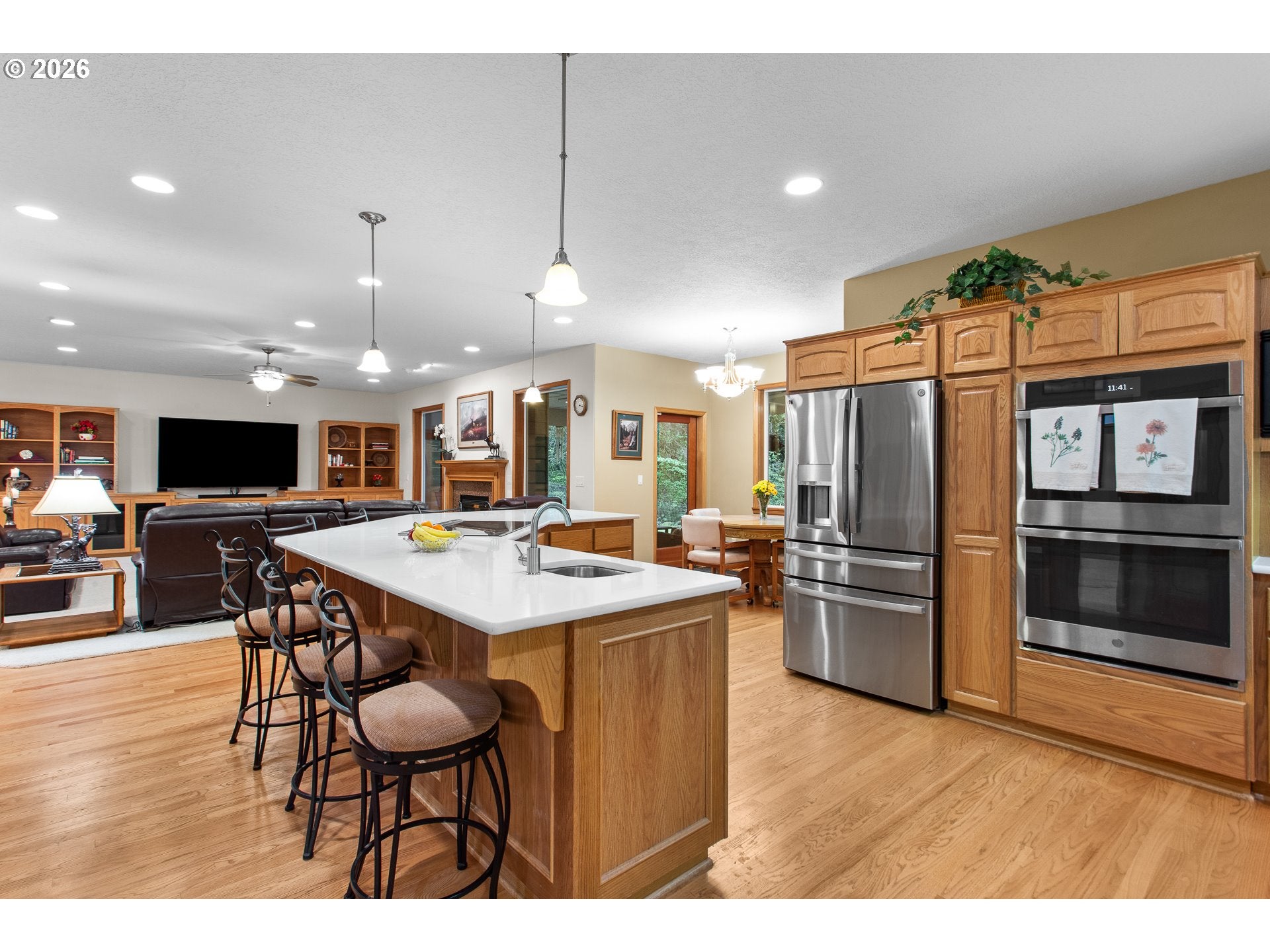 Corbett, Oregon, 97019, United States, 3 Bedrooms Bedrooms, ,3 BathroomsBathrooms,Residential,Active,2043115
