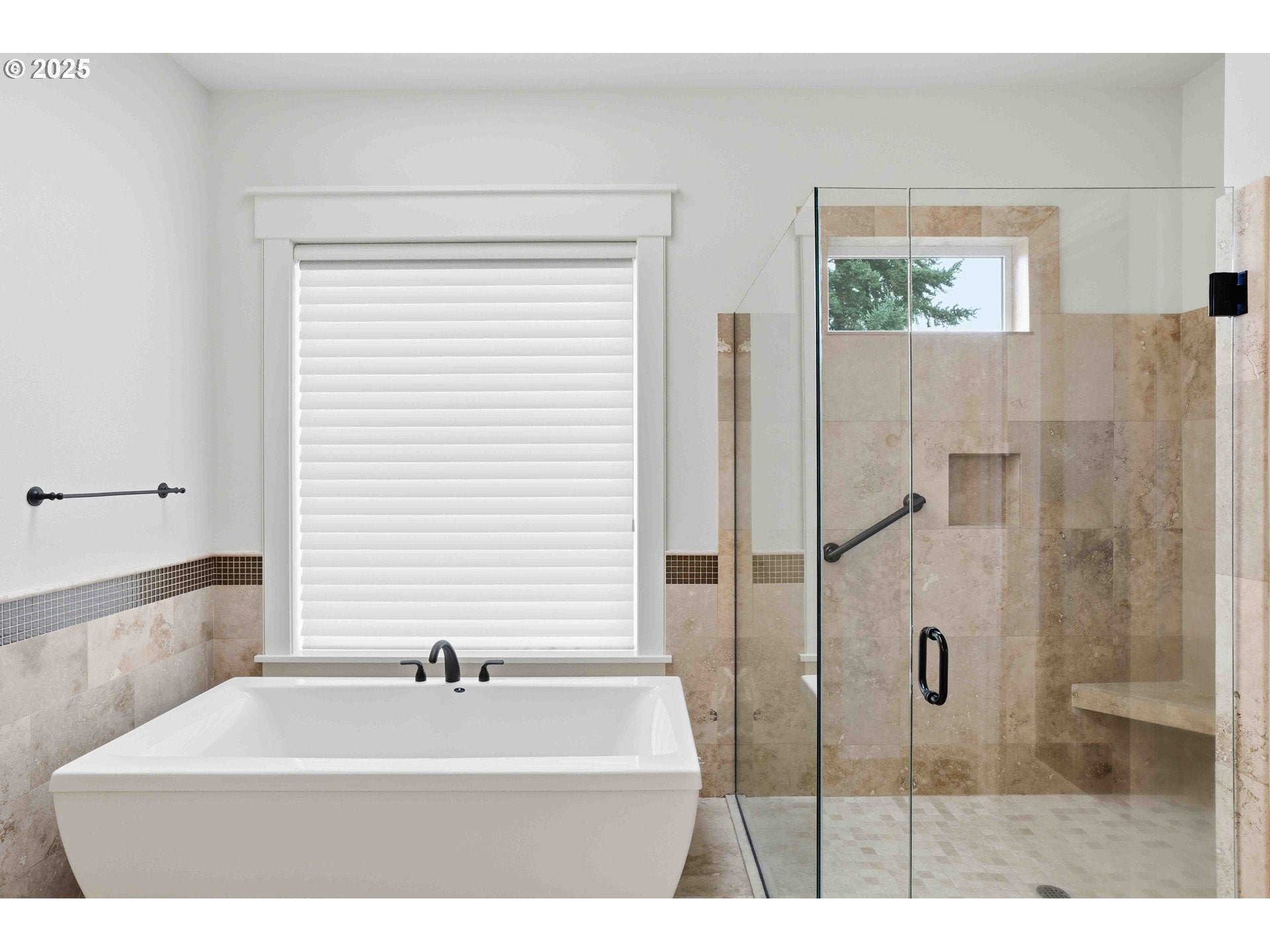 Vancouver, Washington, 98661, United States, 4 Bedrooms Bedrooms, ,7 BathroomsBathrooms,Residential,Active,1985581