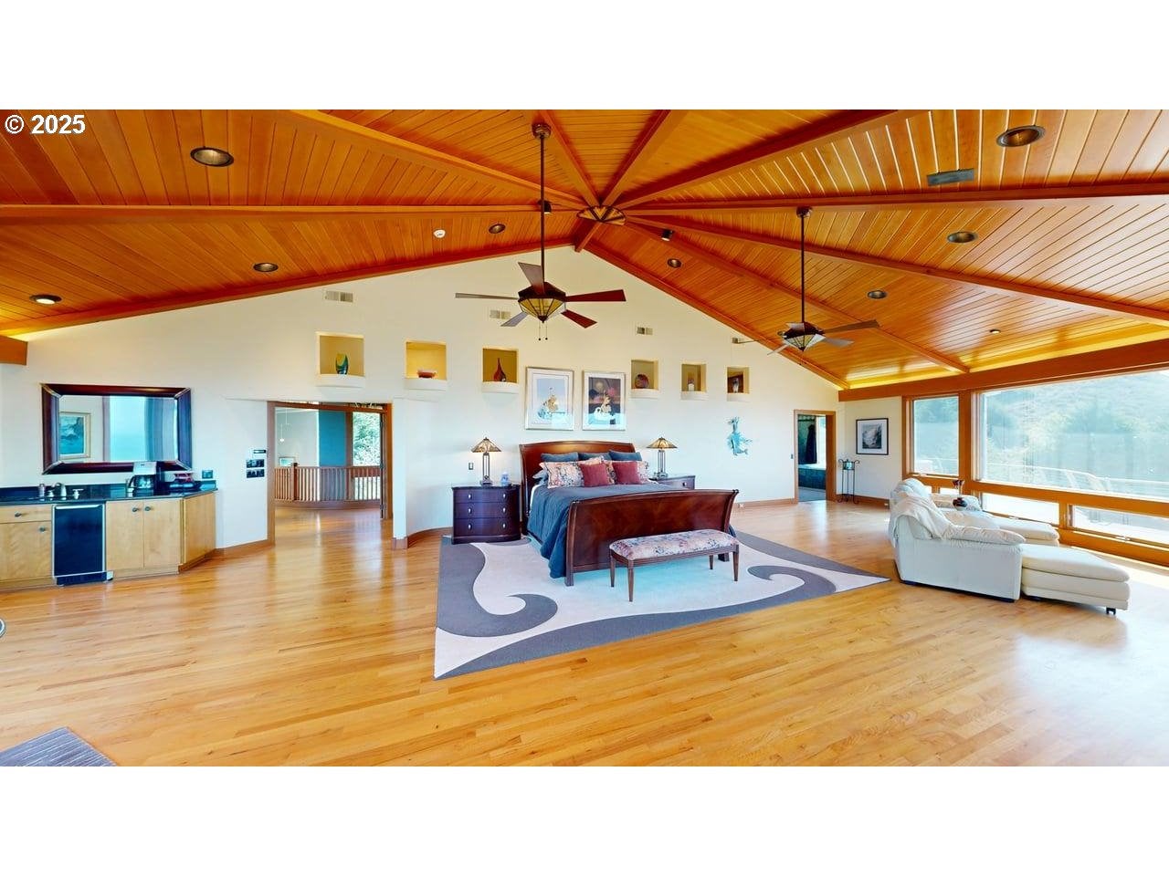 Gold Beach, Oregon, 97444, United States, 3 Bedrooms Bedrooms, ,6 BathroomsBathrooms,Residential,Active,1953281