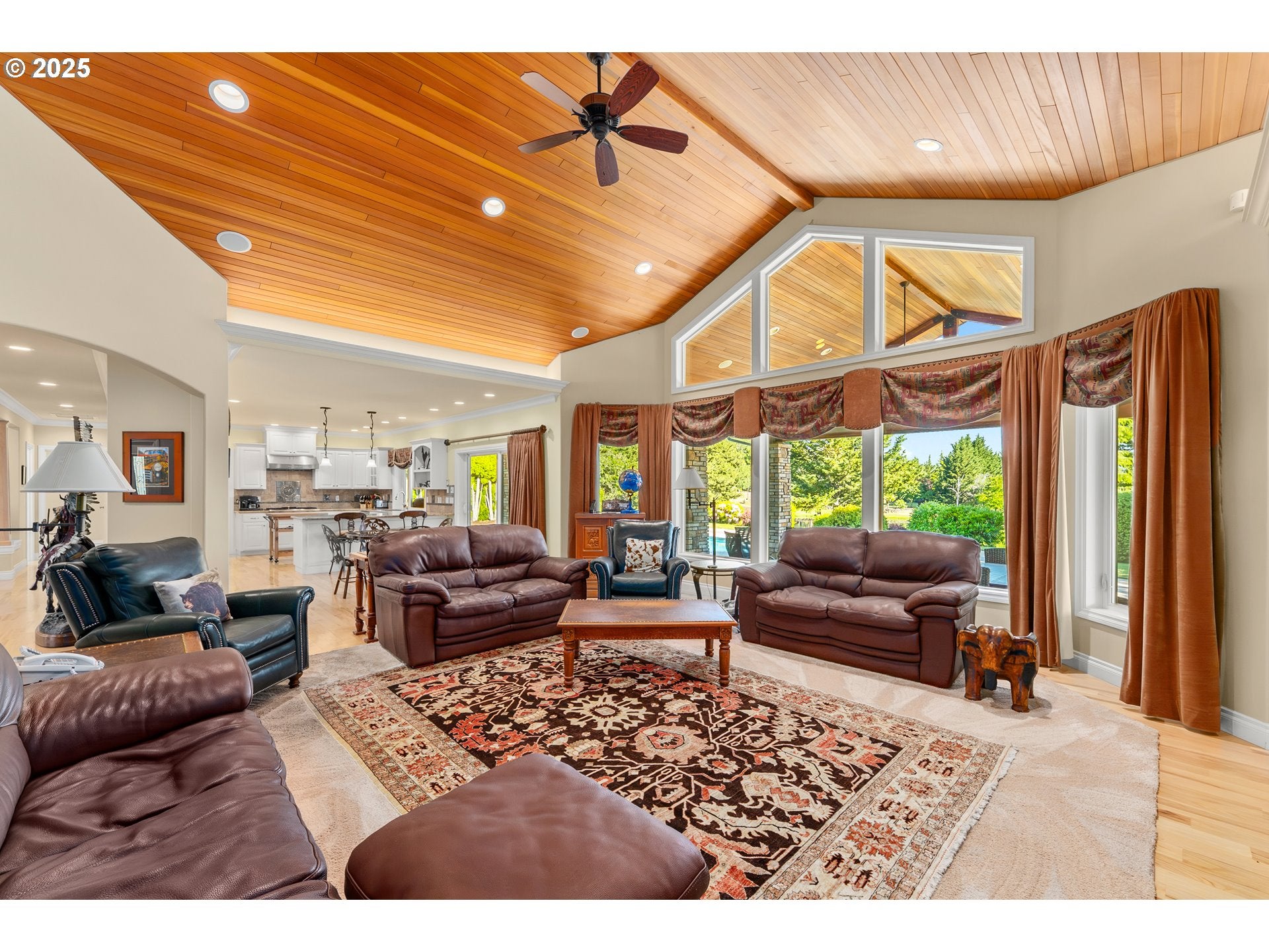 Roseburg, Oregon, 97471, United States, ,3 BathroomsBathrooms,Residential,Active,1828697