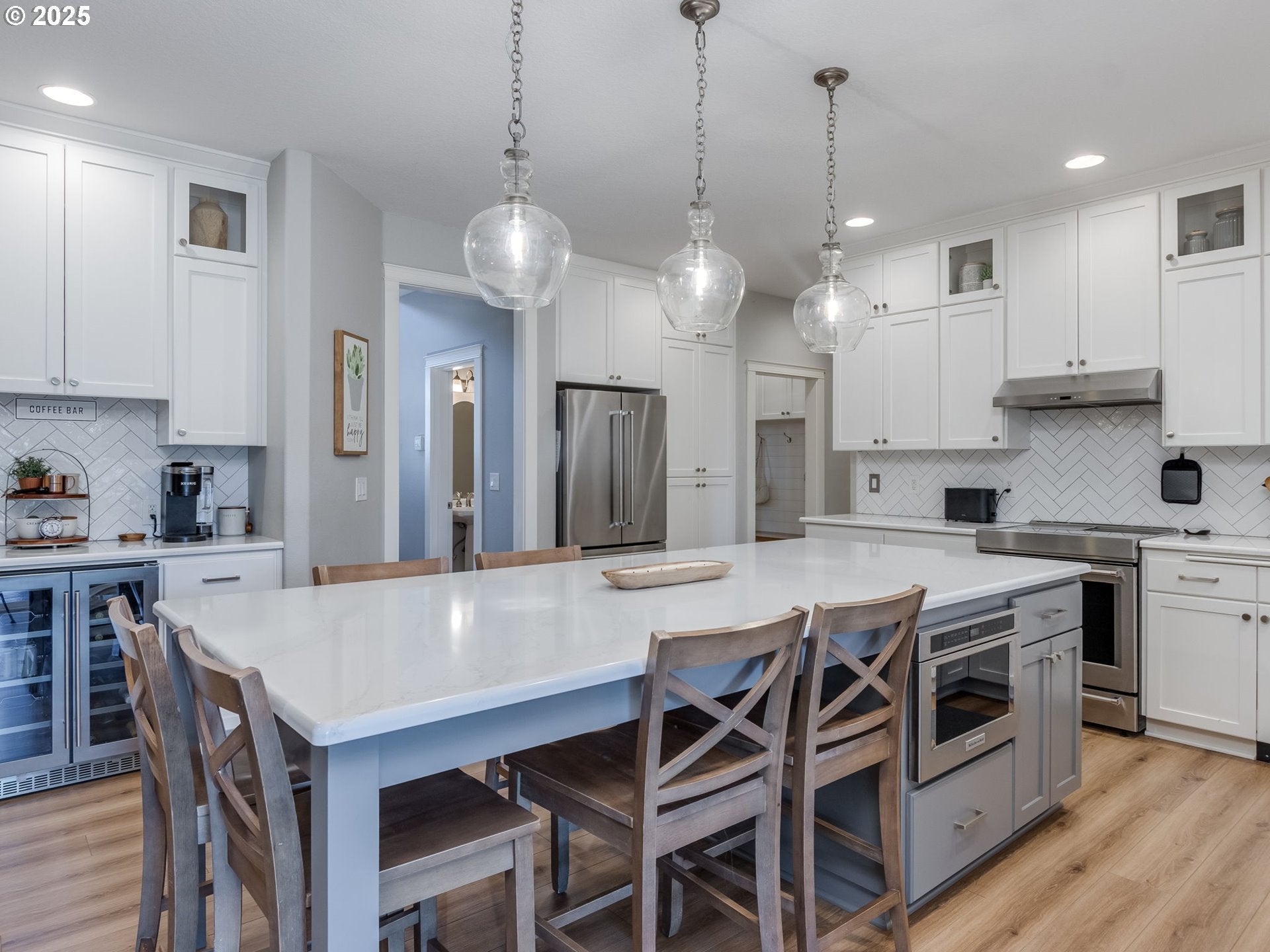 Oregon City, Oregon, 97045, United States, 4 Bedrooms Bedrooms, ,3 BathroomsBathrooms,Residential,Active,1886829