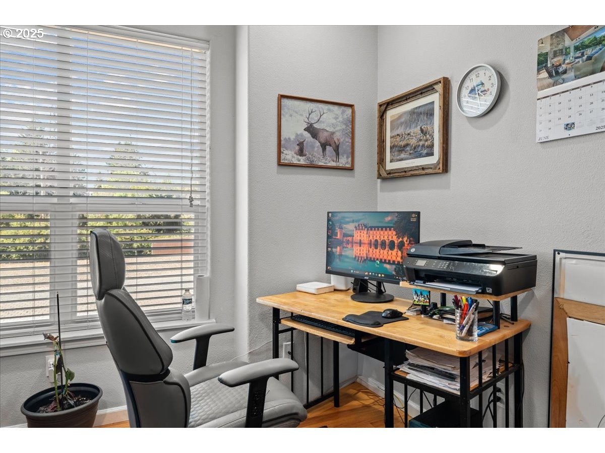 Portland, Oregon, 97236, United States, 5 Bedrooms Bedrooms, ,4 BathroomsBathrooms,Residential,Active,1877776