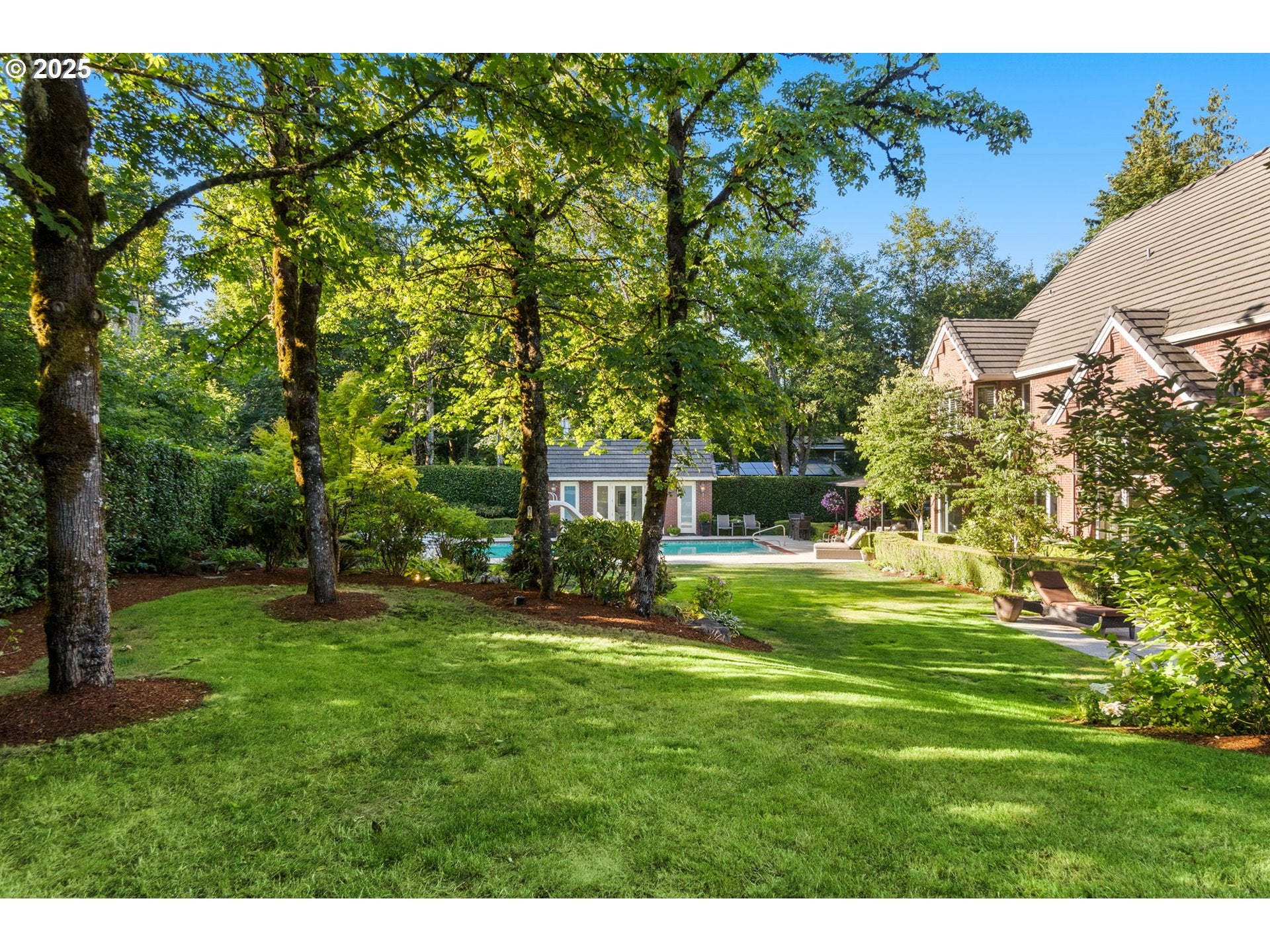 Portland, Oregon, 97229, United States, 5 Bedrooms Bedrooms, ,6 BathroomsBathrooms,Residential,Active,1894169