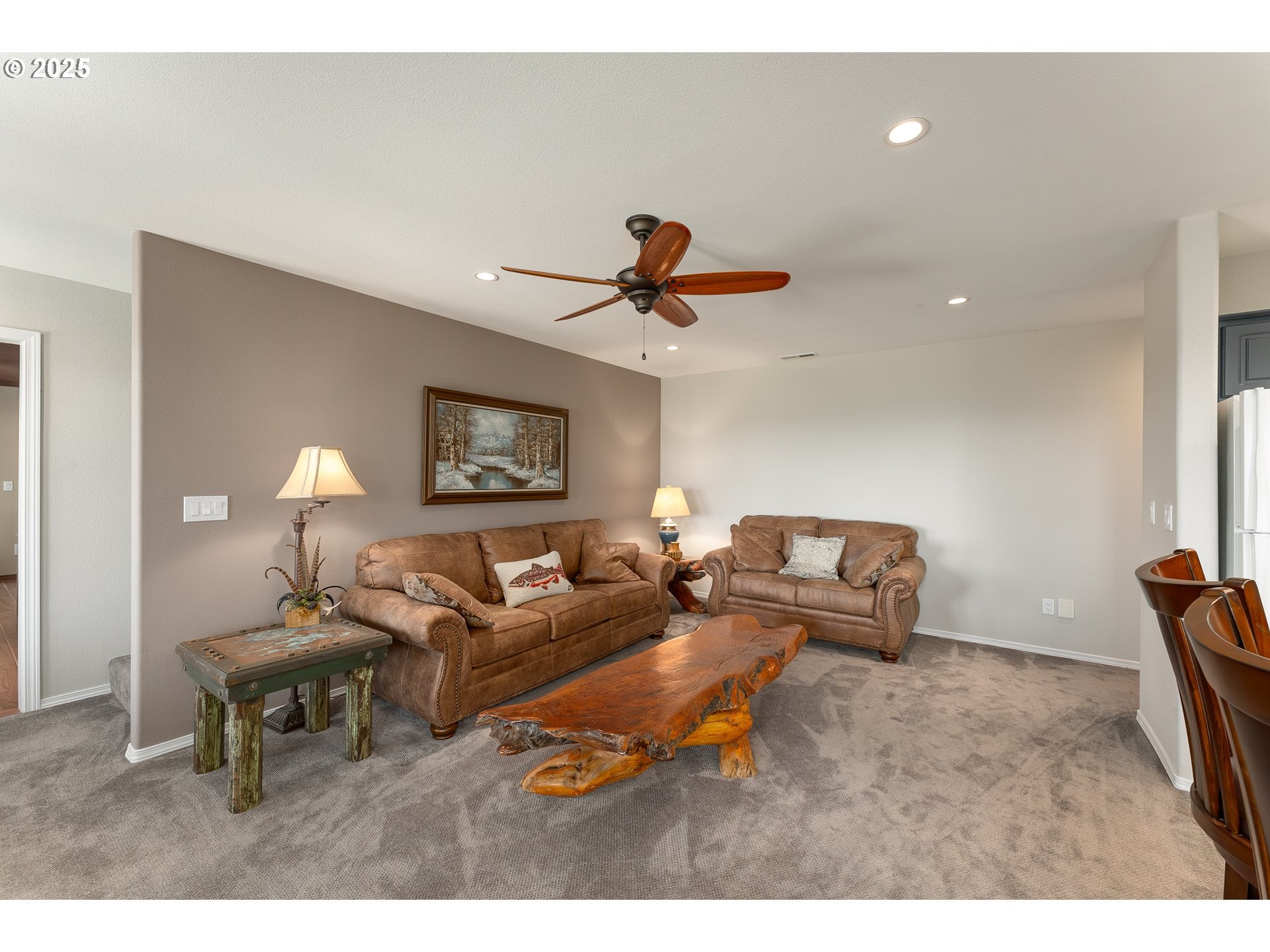 Roseburg, Oregon, 97471, United States, 4 Bedrooms Bedrooms, ,4 BathroomsBathrooms,Residential,Active,1800177