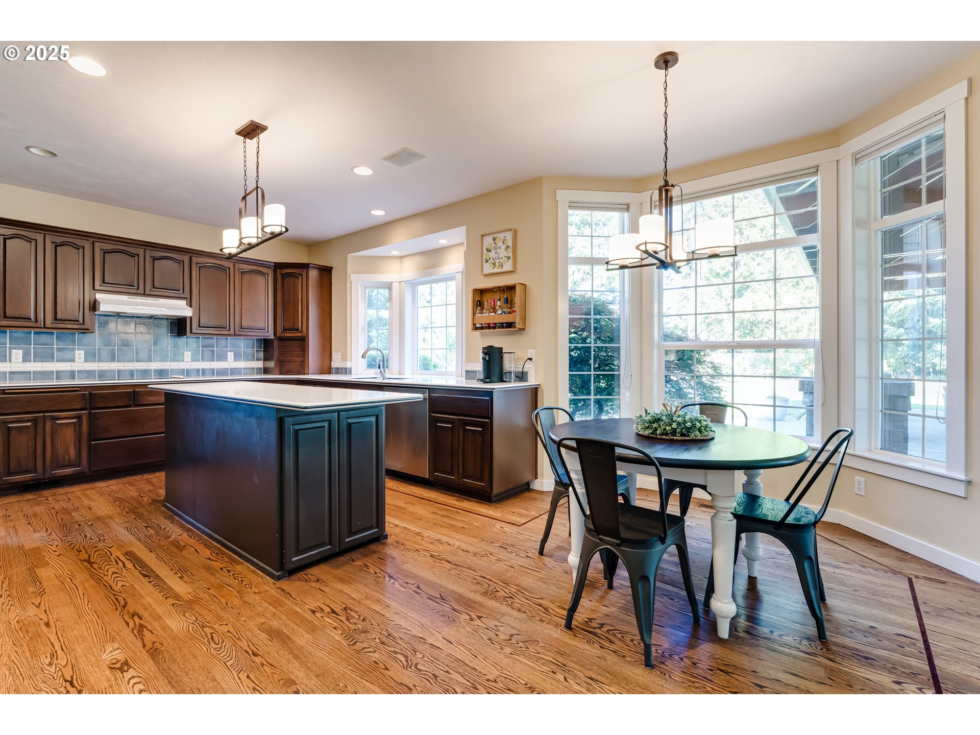 Springfield, Oregon, 97478, United States, 4 Bedrooms Bedrooms, ,3 BathroomsBathrooms,Residential,Active,1904190