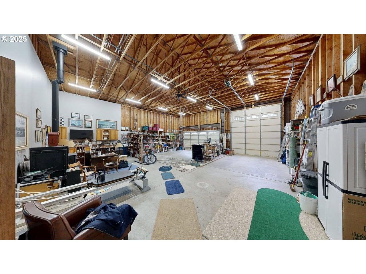 Brookings, Oregon, 97415, United States, 3 Bedrooms Bedrooms, ,4 BathroomsBathrooms,Residential,Active,1927672