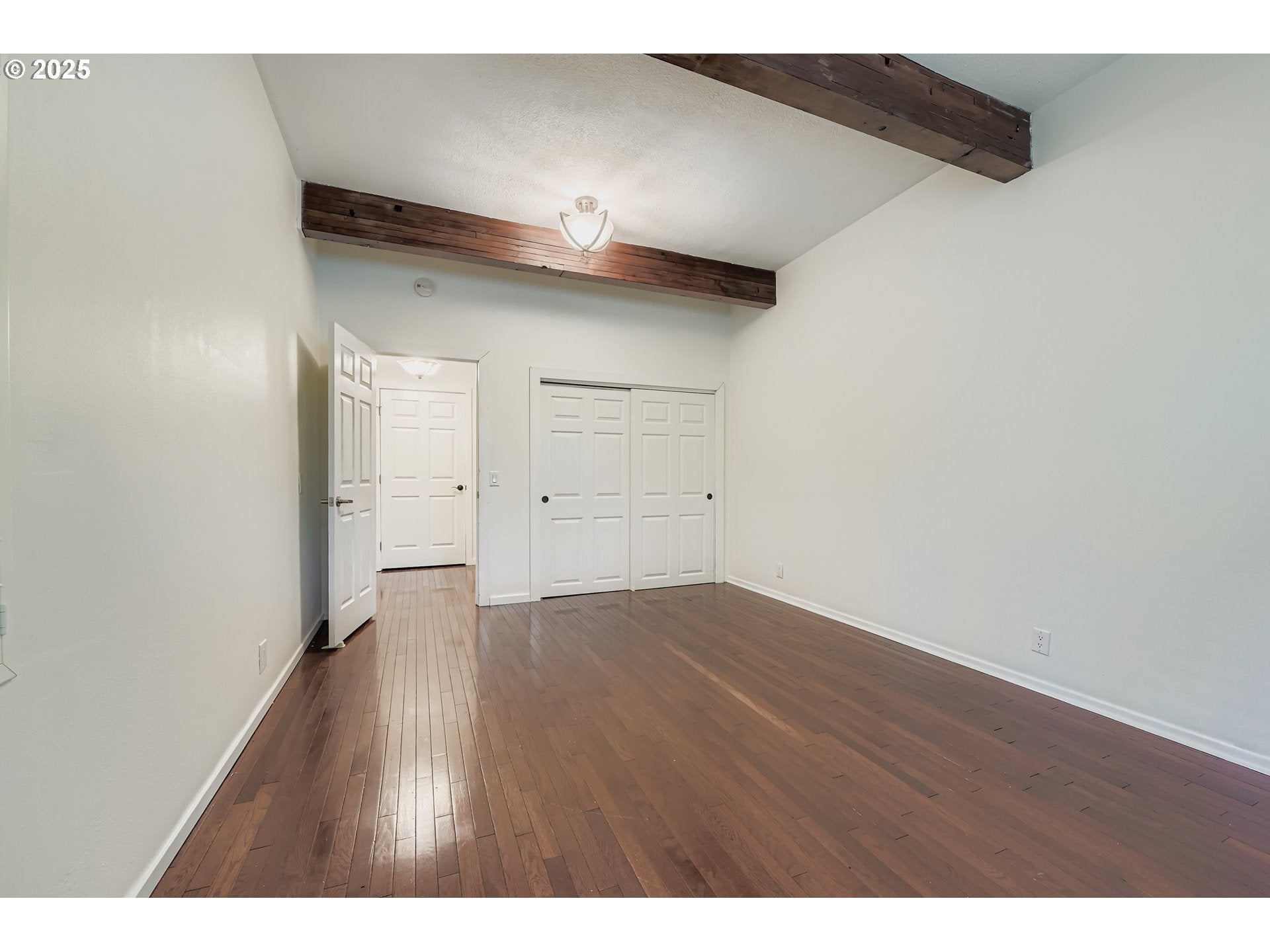 Milwaukie, Oregon, 97267, United States, 6 Bedrooms Bedrooms, ,4 BathroomsBathrooms,Residential,Active,1943802