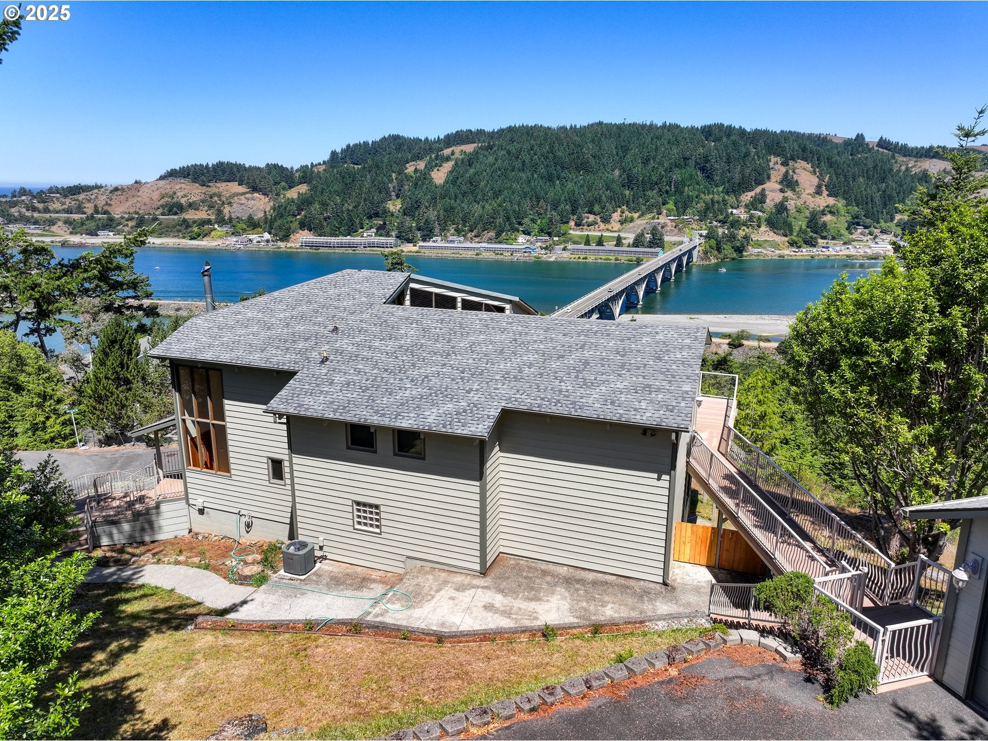 Gold Beach, Oregon, 97444, United States, 4 Bedrooms Bedrooms, ,3 BathroomsBathrooms,Residential,Active,1913016