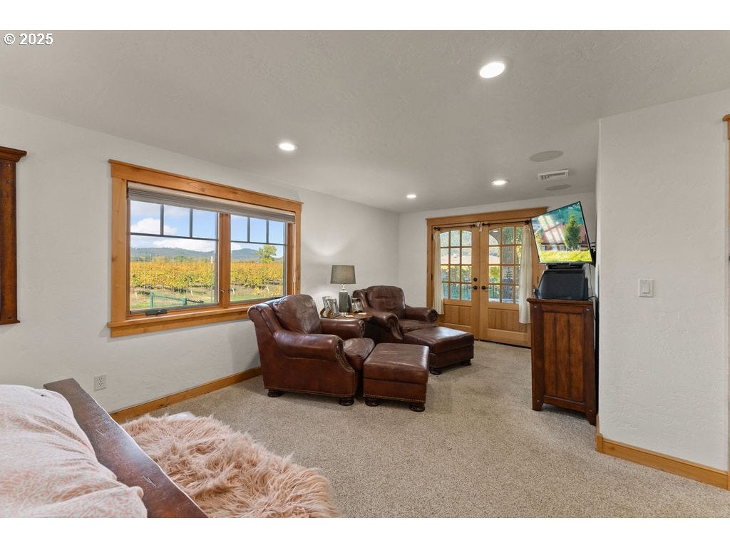 Roseburg, Oregon, 97471, United States, 3 Bedrooms Bedrooms, ,2 BathroomsBathrooms,Residential,Active,1989759