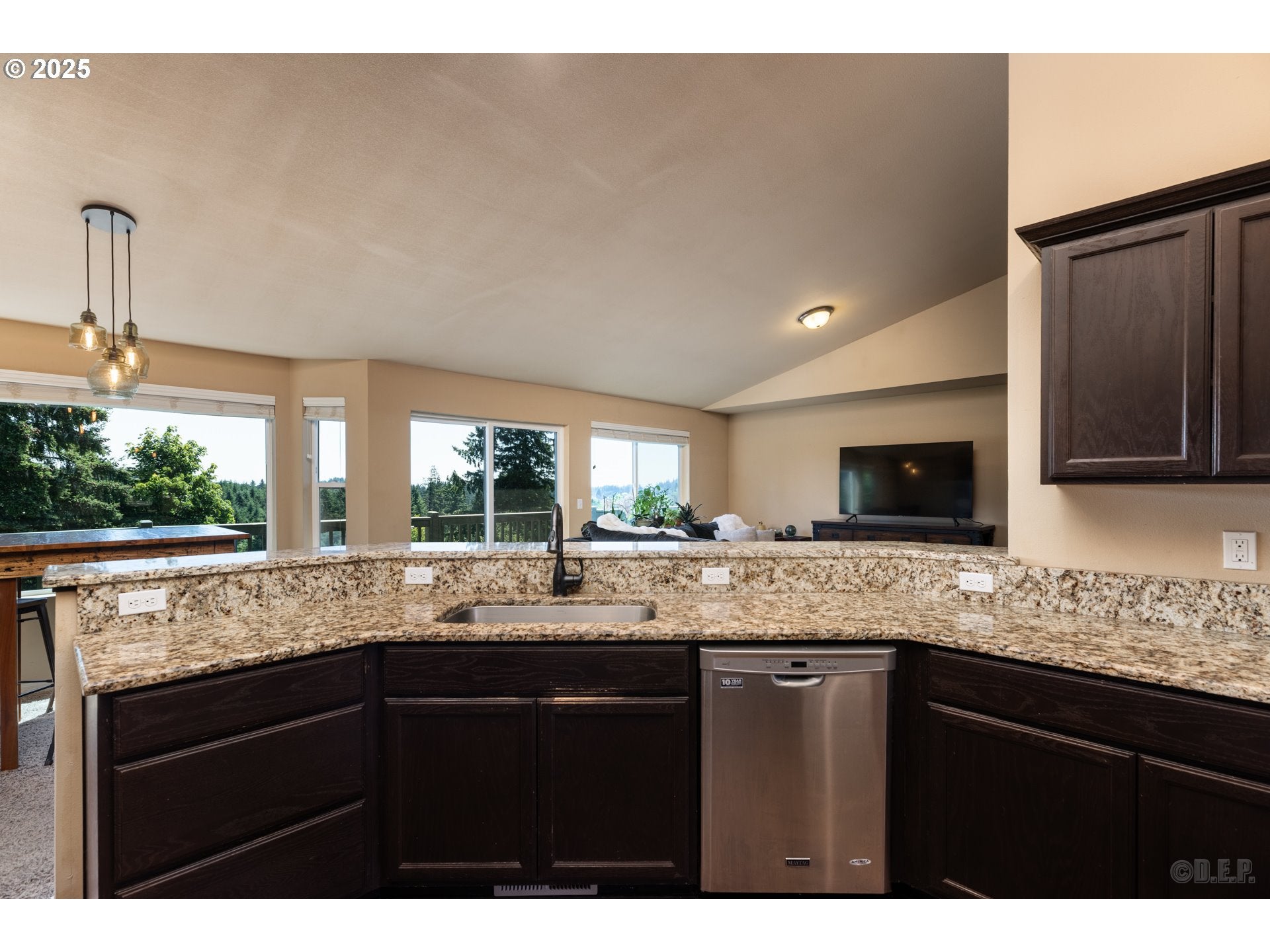 St. Helens, Oregon, 97051, United States, ,4 BathroomsBathrooms,Residential,Active,1888504