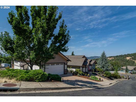 1556 NE KENNEDY LOOP DR, ROSEBURG, OR 97470 - Image 1