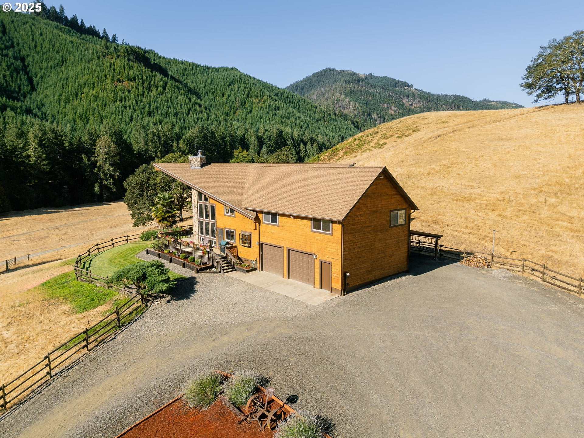 Canyonville, Oregon, 97417, United States, 3 Bedrooms Bedrooms, ,2 BathroomsBathrooms,Residential,Active,1909832