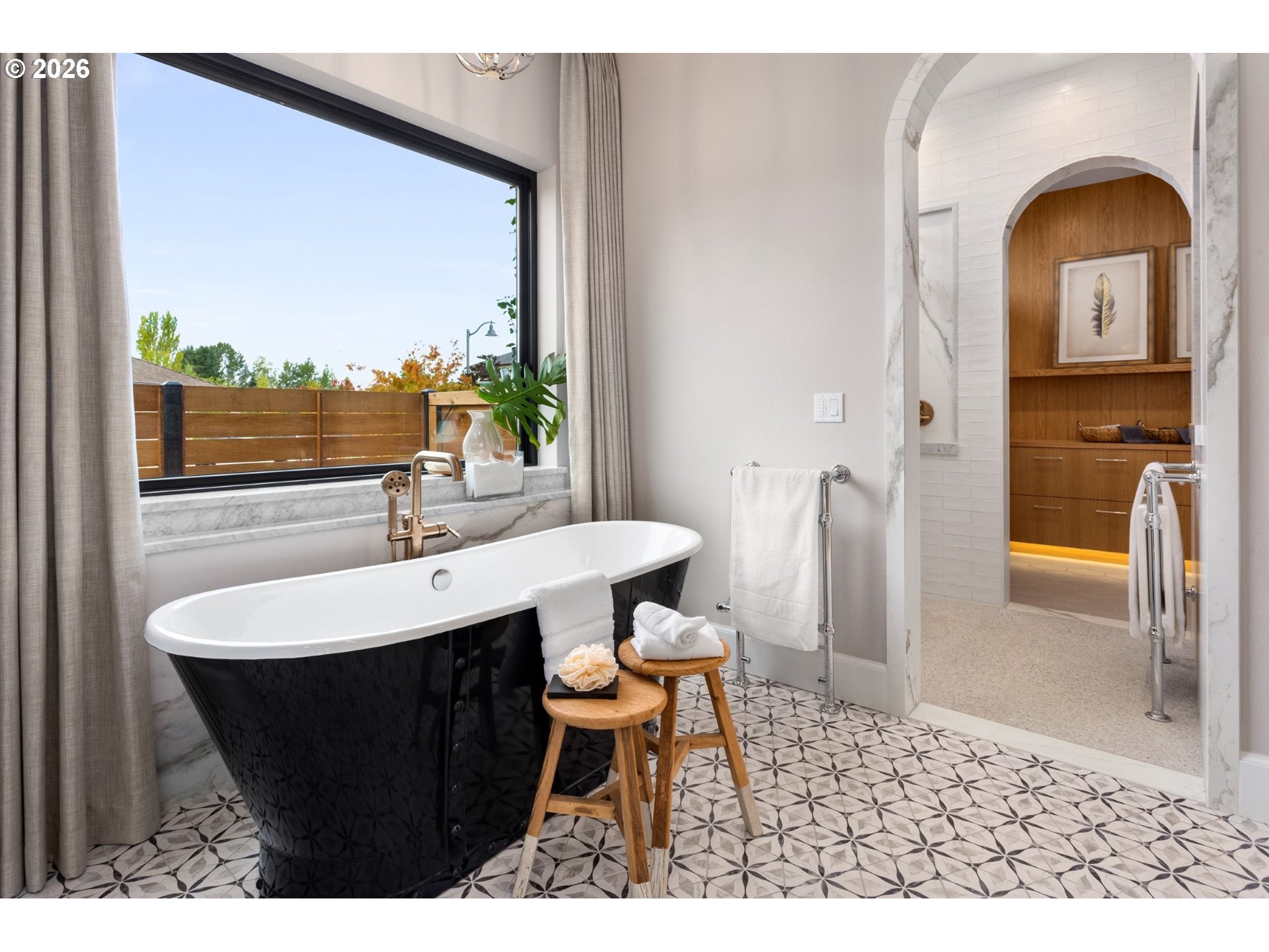 Happy Valley, Oregon, 97086, United States, 5 Bedrooms Bedrooms, ,5 BathroomsBathrooms,Residential,Active,2011888