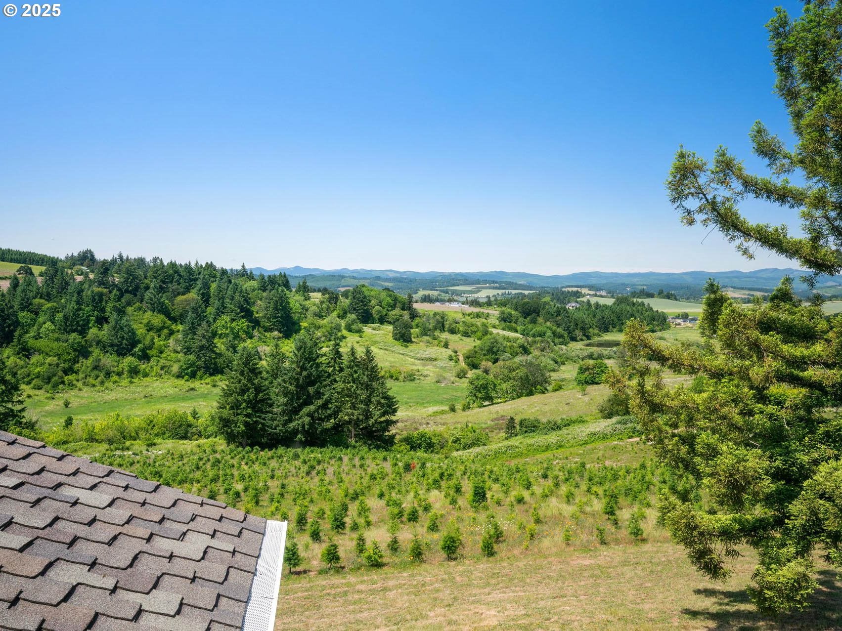 Gaston, Oregon, 97119, United States, 2 Bedrooms Bedrooms, ,3 BathroomsBathrooms,Residential,Active,1860287