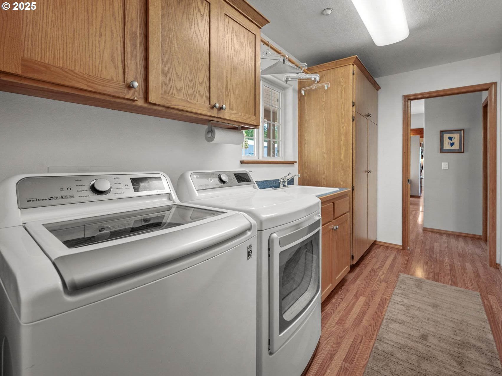 Gaston, Oregon, 97119, United States, 2 Bedrooms Bedrooms, ,3 BathroomsBathrooms,Residential,Active,1860287