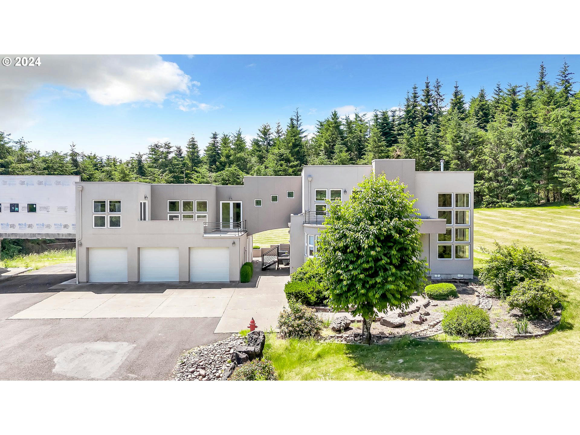 Pleasant Hill, Oregon, 97455, United States, ,3 BathroomsBathrooms,Residential,Active,1704809