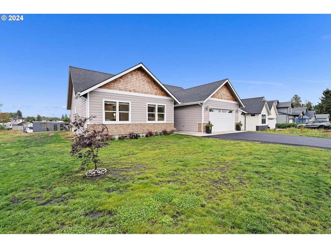 35692 BELLA RIDGE LOOP, ASTORIA, OR 97103, photo 1 of 35