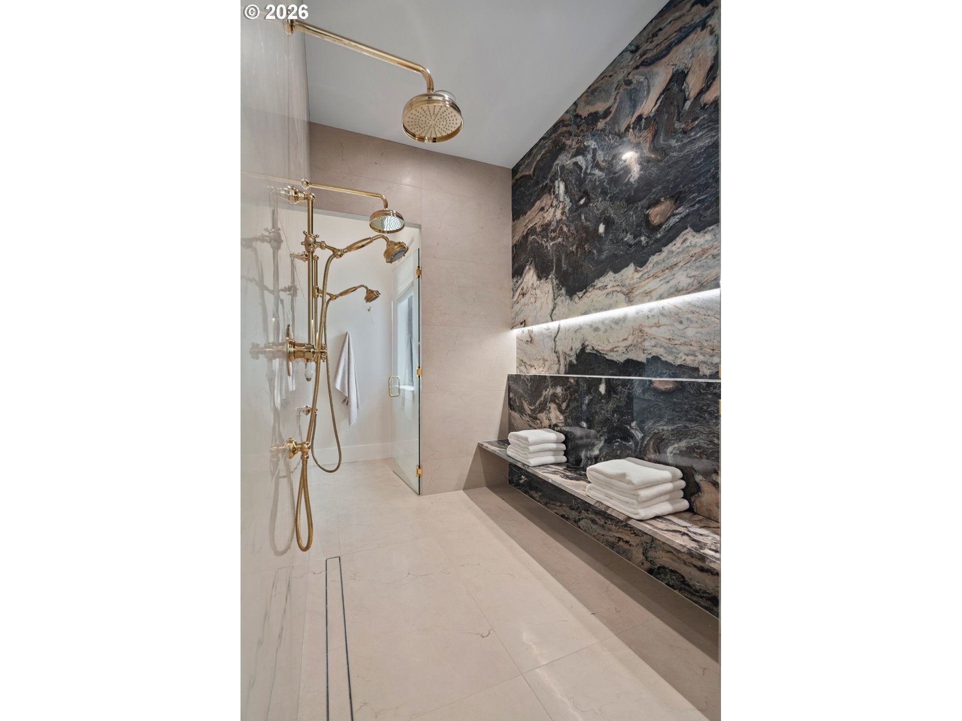 Happy Valley, Oregon, 97086, United States, 5 Bedrooms Bedrooms, ,5 BathroomsBathrooms,Residential,Active,2011888