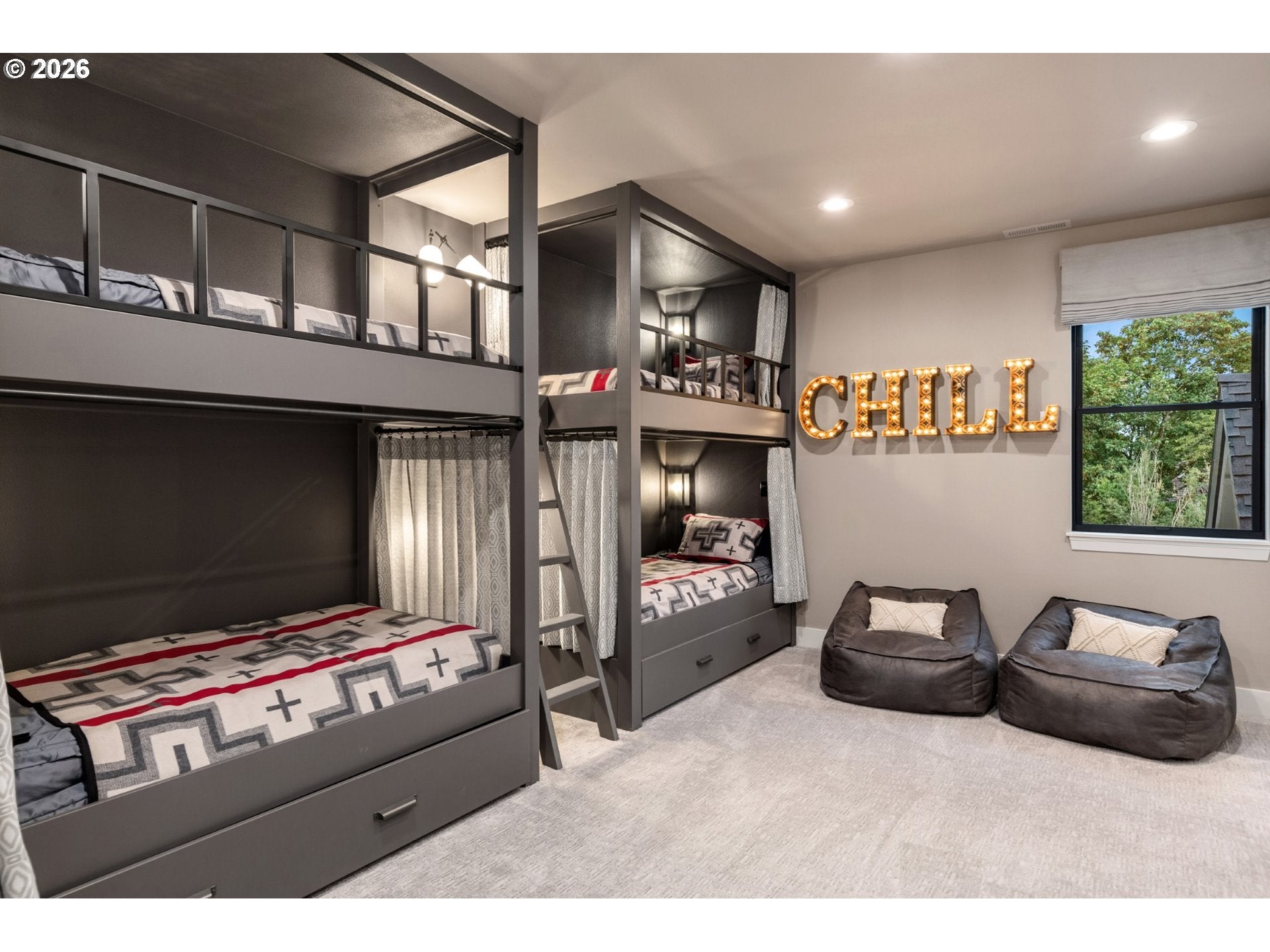 Happy Valley, Oregon, 97086, United States, 5 Bedrooms Bedrooms, ,5 BathroomsBathrooms,Residential,Active,2011888