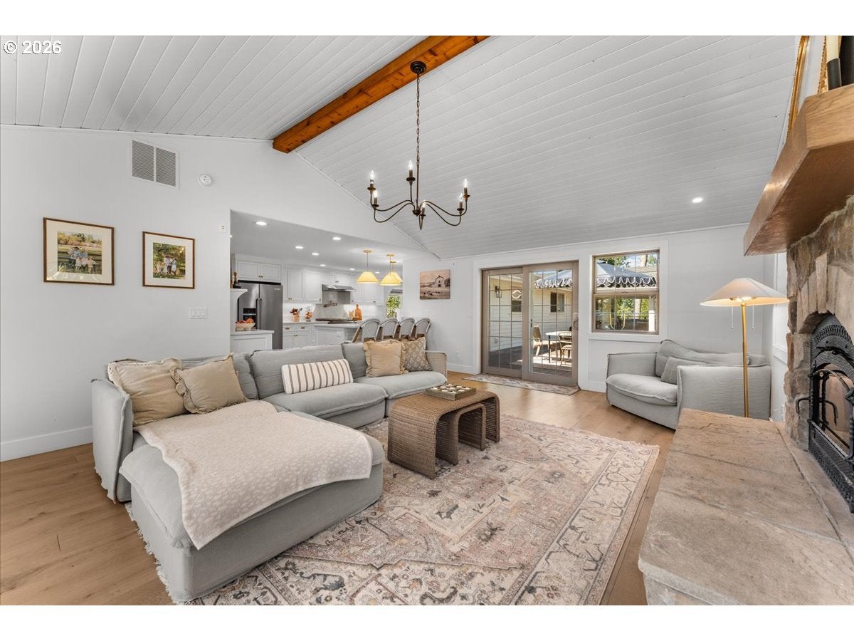 Eagle Creek, Oregon, 97022, United States, 4 Bedrooms Bedrooms, ,5 BathroomsBathrooms,Residential,Active,2007176