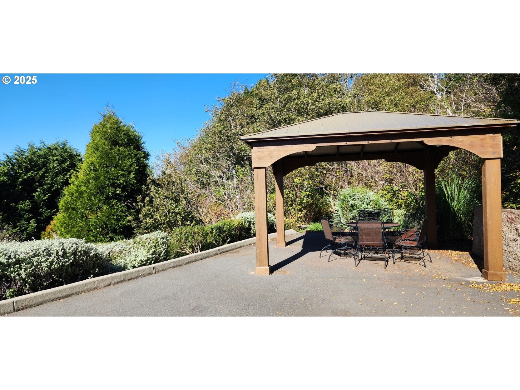 Brookings, Oregon, 97415, United States, 4 Bedrooms Bedrooms, ,4 BathroomsBathrooms,Residential,Active,1967294