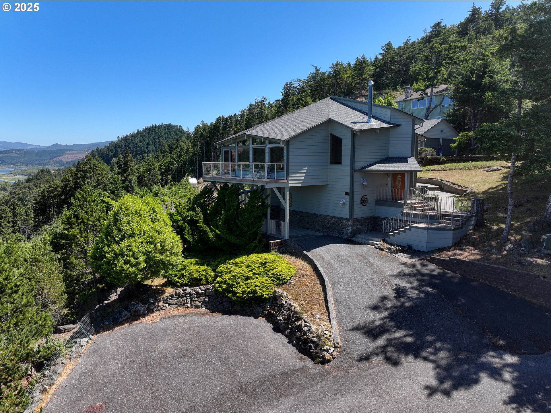 Gold Beach, Oregon, 97444, United States, 4 Bedrooms Bedrooms, ,3 BathroomsBathrooms,Residential,Active,1913016