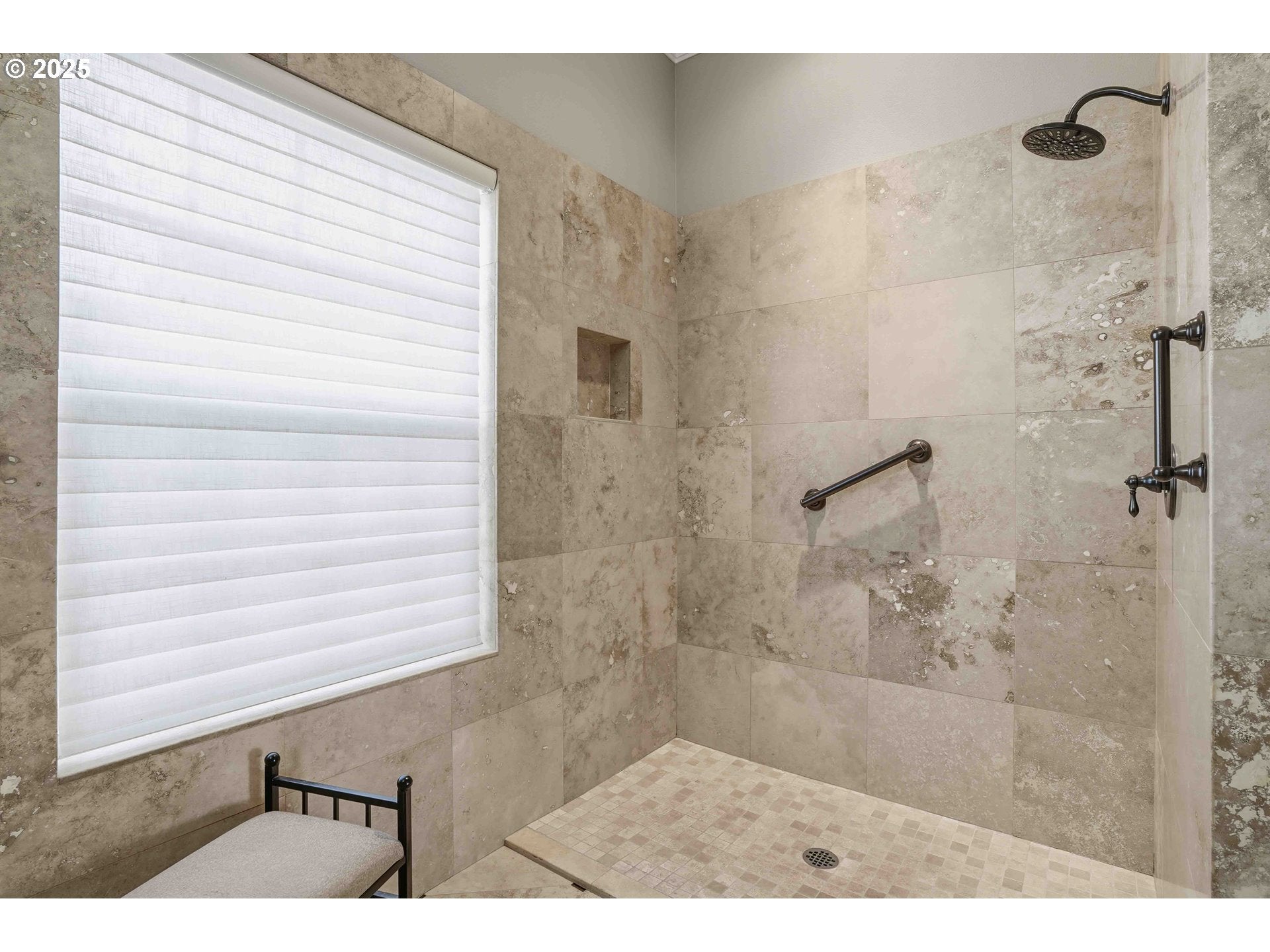 Vancouver, Washington, 98661, United States, 4 Bedrooms Bedrooms, ,7 BathroomsBathrooms,Residential,Active,1985581