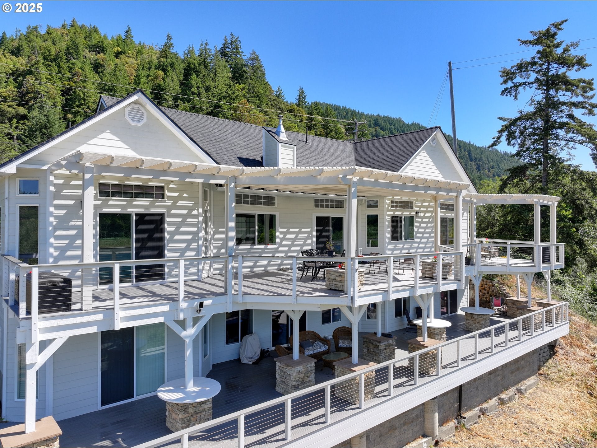 Gold Beach, Oregon, 97444, United States, 4 Bedrooms Bedrooms, ,3 BathroomsBathrooms,Residential,Active,1904726