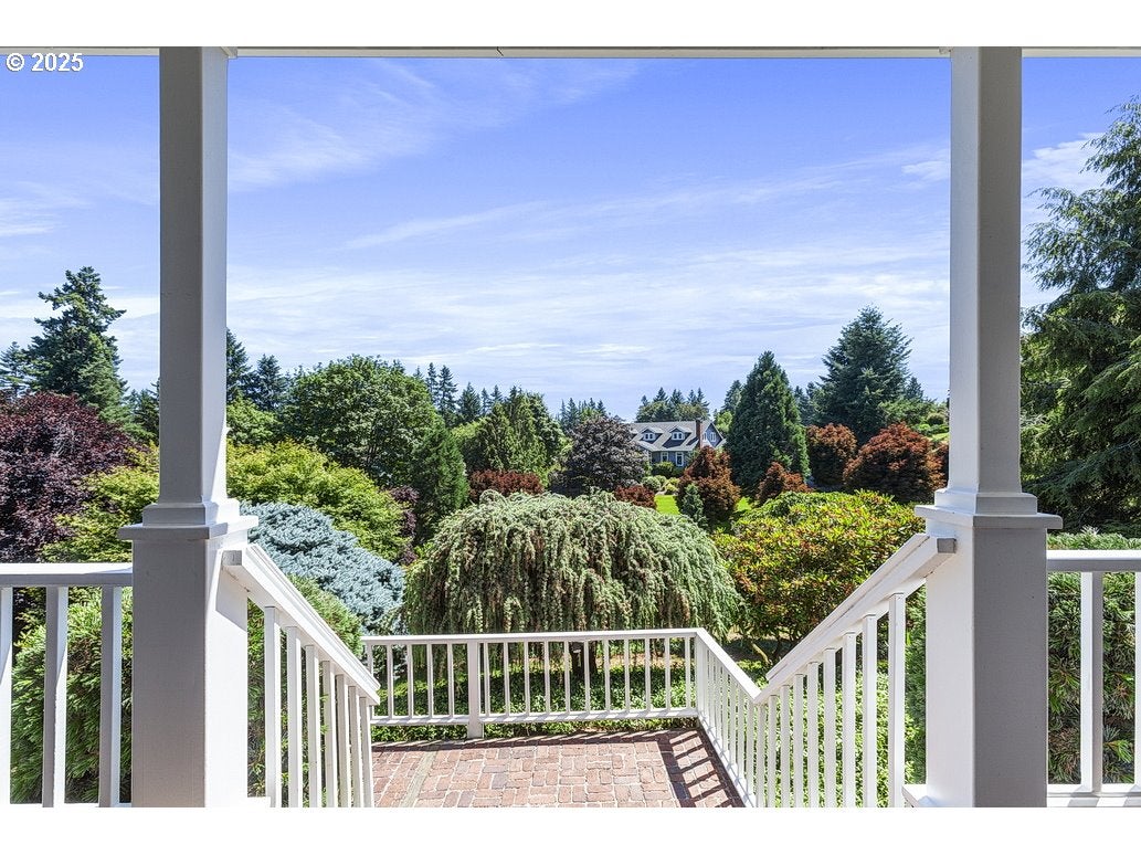 Lake Oswego, Oregon, 97034, United States, 3 Bedrooms Bedrooms, ,3 BathroomsBathrooms,Residential,Active,1862857