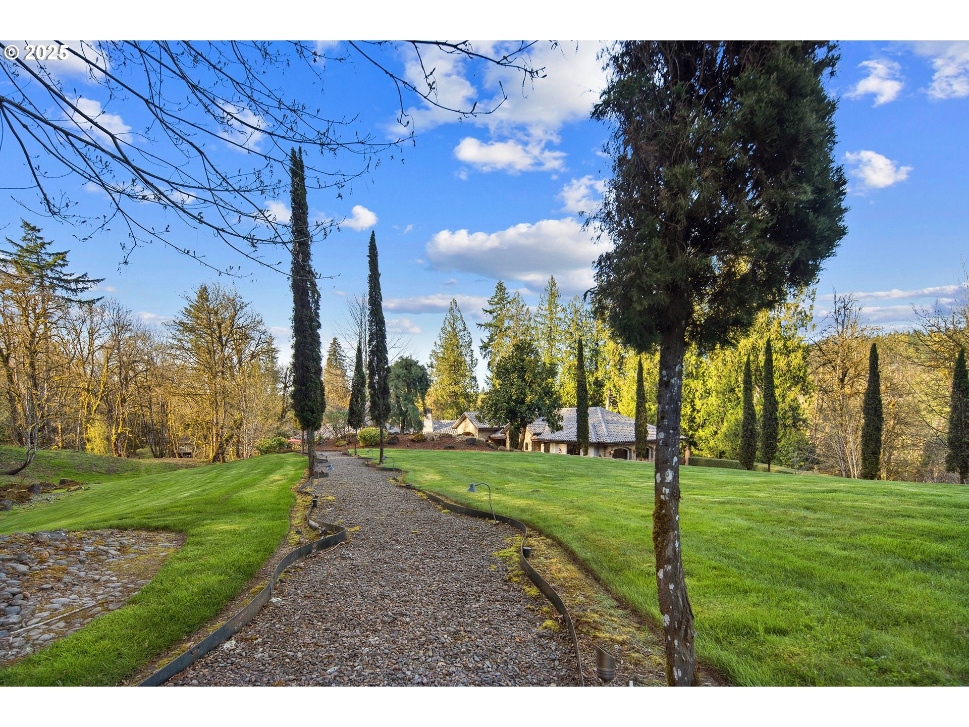 Oregon City, Oregon, 97045, United States, ,6 BathroomsBathrooms,Residential,Contingent,1764514