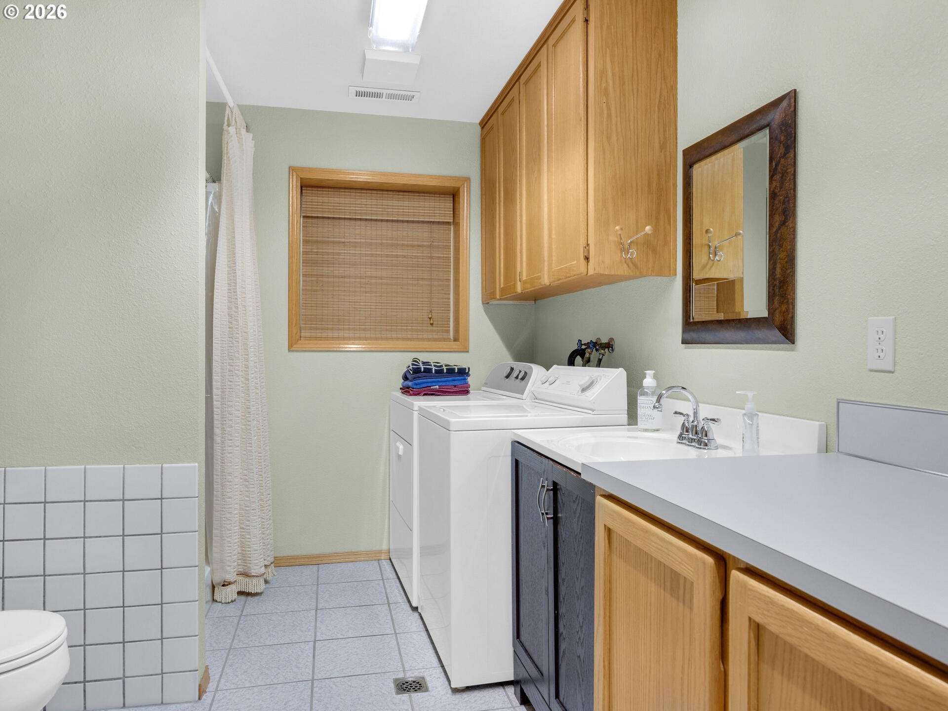 Cannon Beach, Oregon, 97110, United States, 4 Bedrooms Bedrooms, ,3 BathroomsBathrooms,Residential,Active,2015806