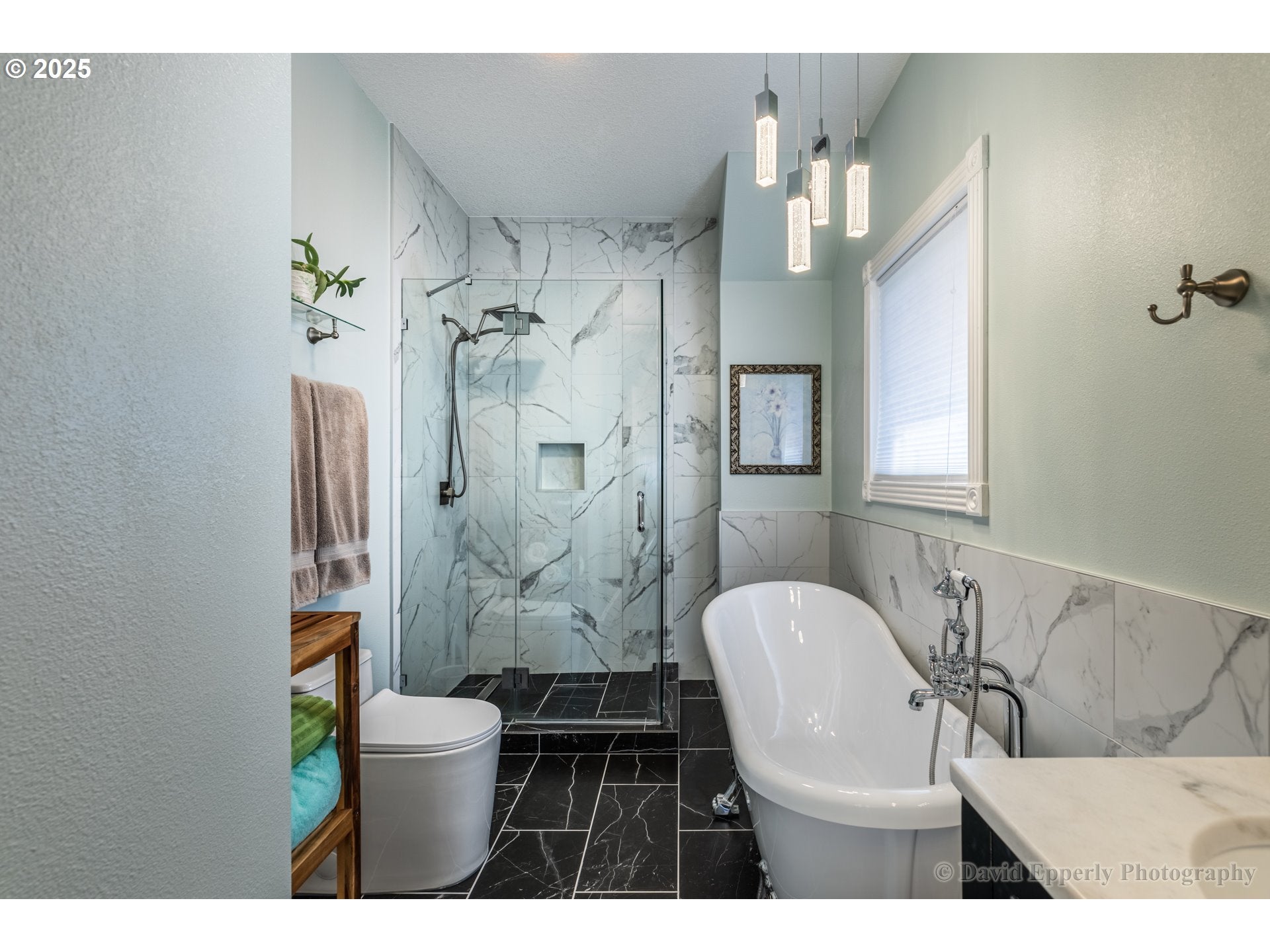 St. Helens, Oregon, 97051, United States, 5 Bedrooms Bedrooms, ,5 BathroomsBathrooms,Residential,Active,1972199