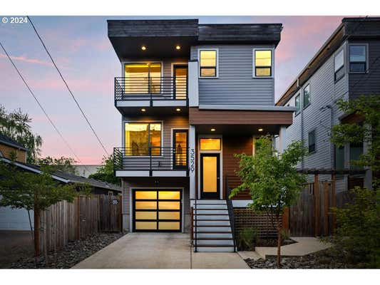 3529 SE YAMHILL ST, PORTLAND, OR 97214 - Image 1