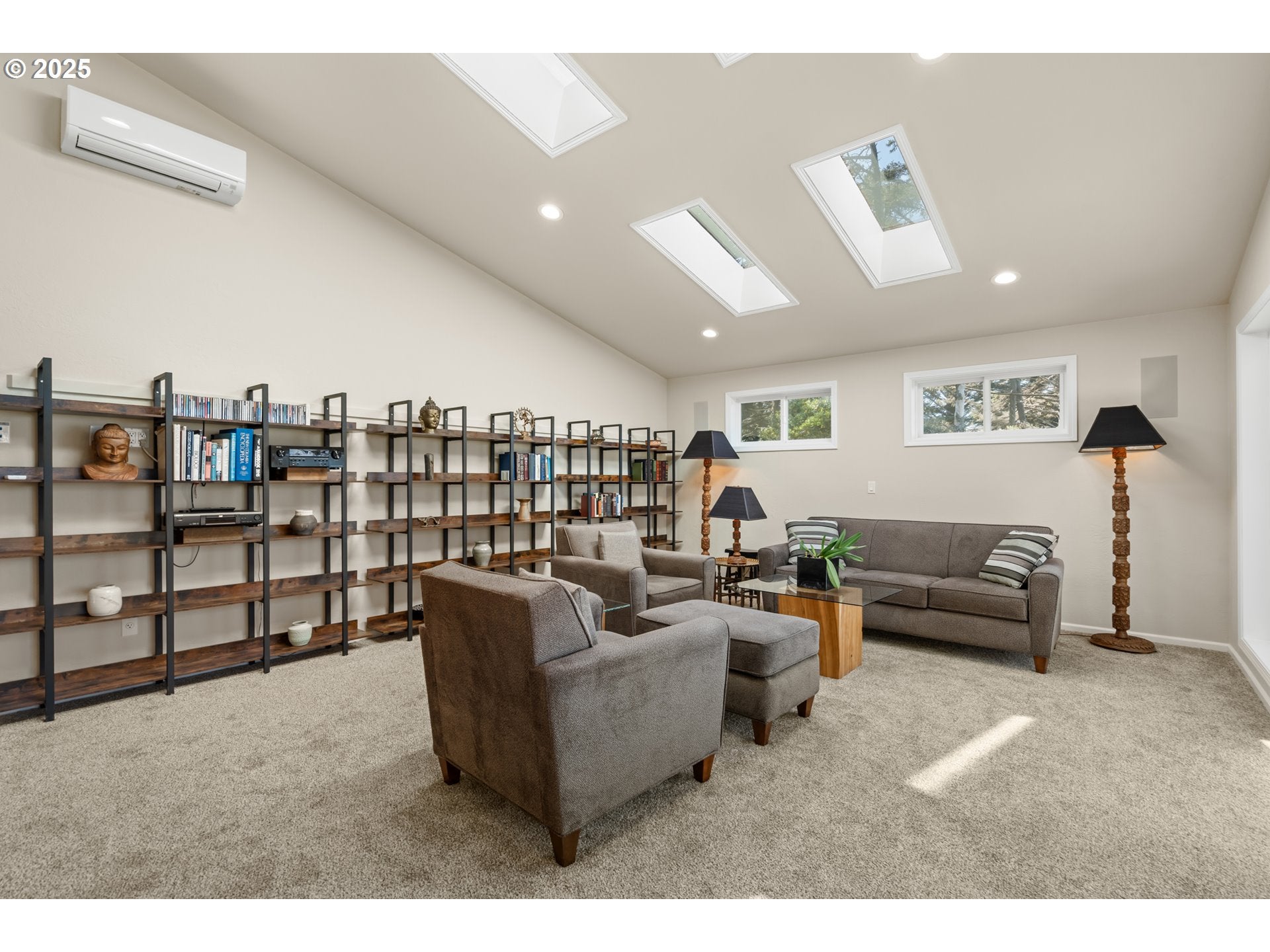 Gold Beach, Oregon, 97444, United States, 5 Bedrooms Bedrooms, ,4 BathroomsBathrooms,Residential,Active,2000208